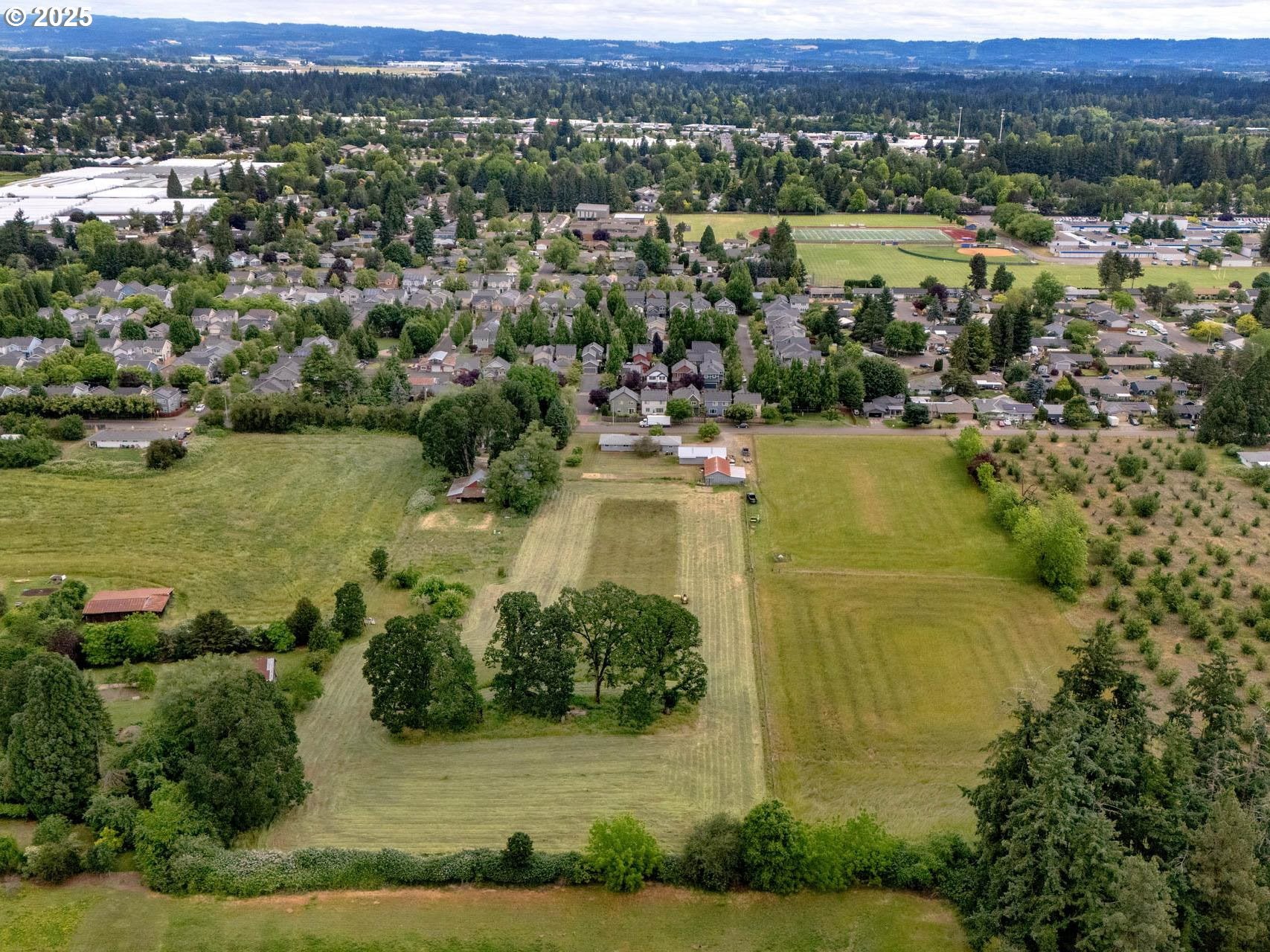 Hillsboro, Oregon, 97123, United States, 3 Bedrooms Bedrooms, ,2 BathroomsBathrooms,Residential,Active,1849541