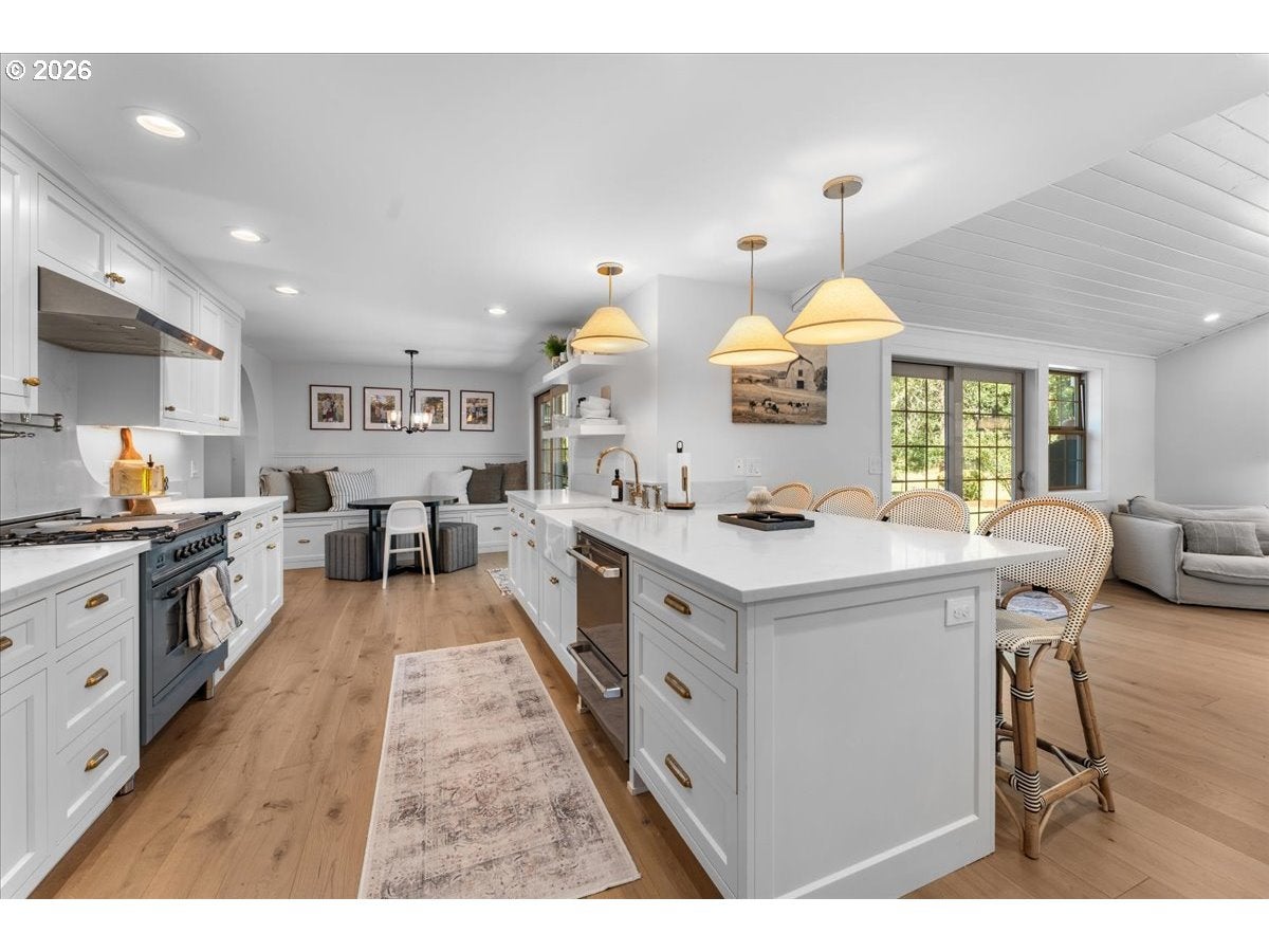 Eagle Creek, Oregon, 97022, United States, 4 Bedrooms Bedrooms, ,5 BathroomsBathrooms,Residential,Active,2007176