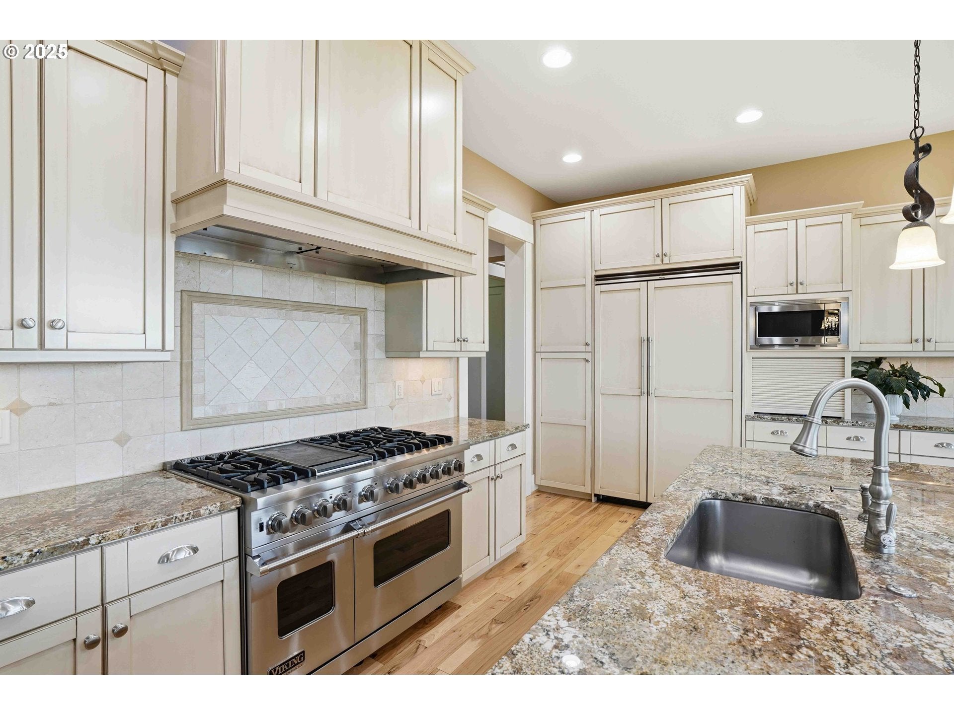 Vancouver, Washington, 98661, United States, 4 Bedrooms Bedrooms, ,7 BathroomsBathrooms,Residential,Active,1985581