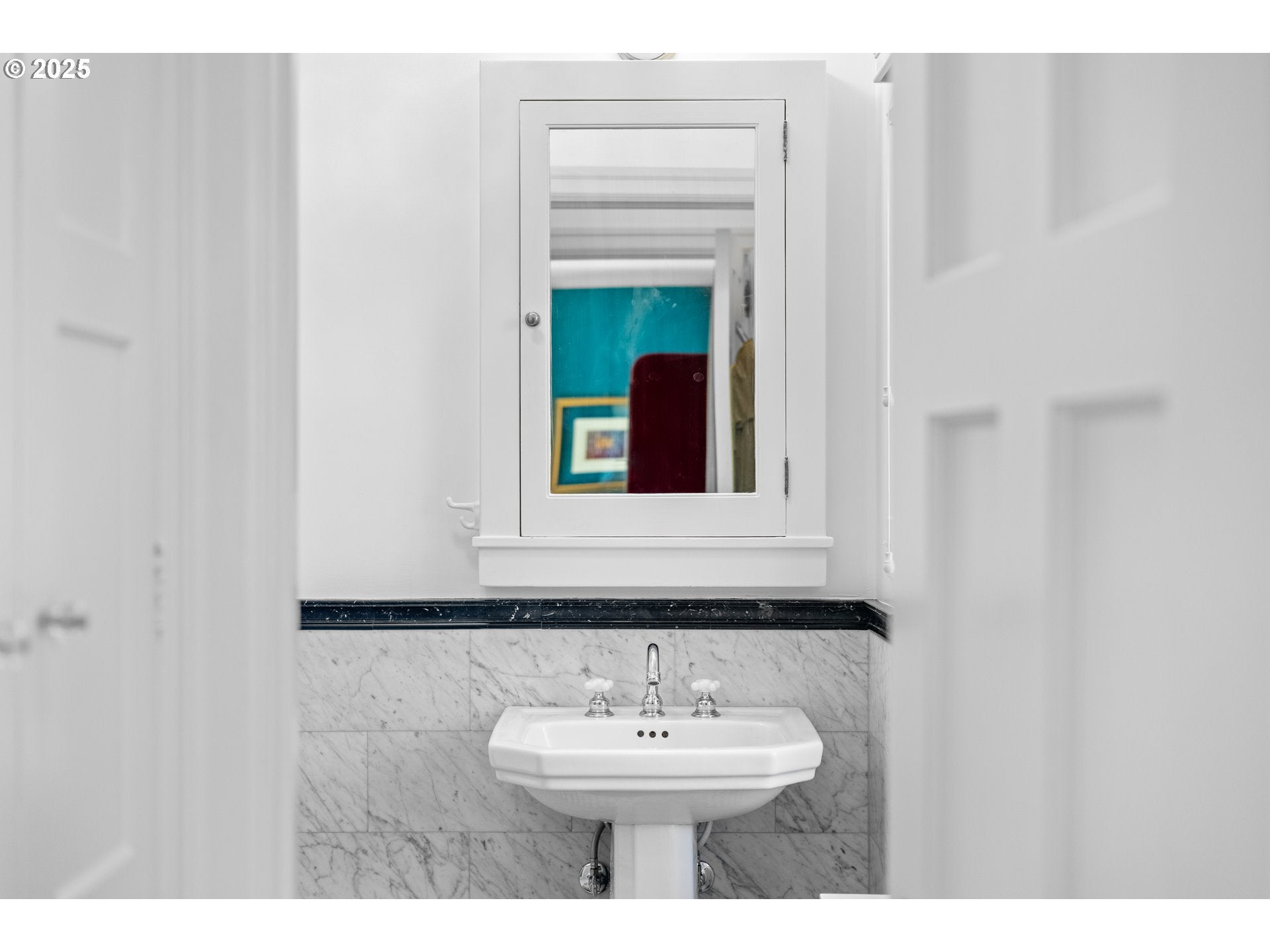 Portland, Oregon, 97239, United States, 4 Bedrooms Bedrooms, ,5 BathroomsBathrooms,Residential,Active,1772733