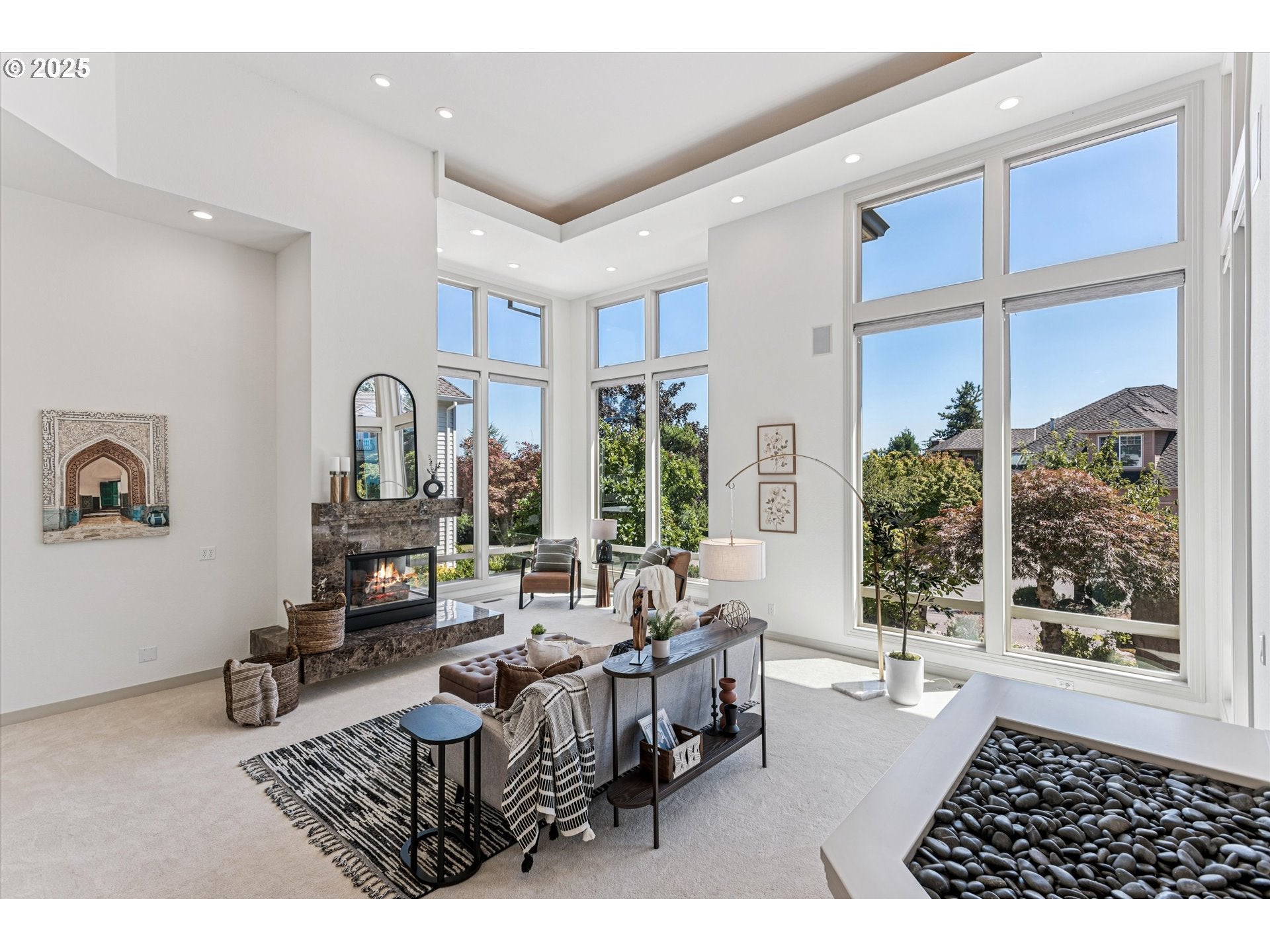 Lake Oswego, Oregon, 97034, United States, 4 Bedrooms Bedrooms, ,5 BathroomsBathrooms,Residential,Active,1914922