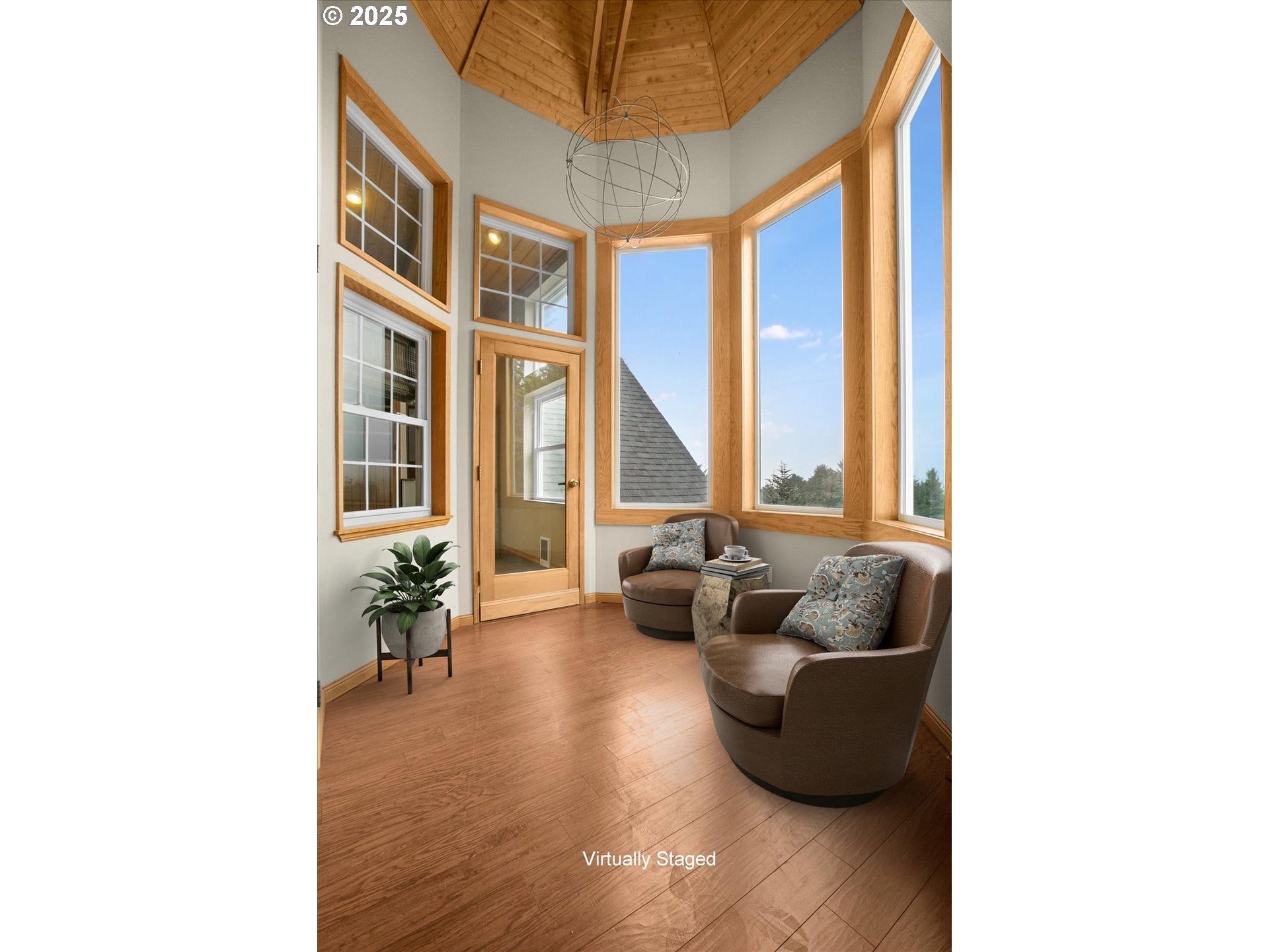 Gold Beach, Oregon, 97444, United States, 4 Bedrooms Bedrooms, ,5 BathroomsBathrooms,Residential,Active,1899243