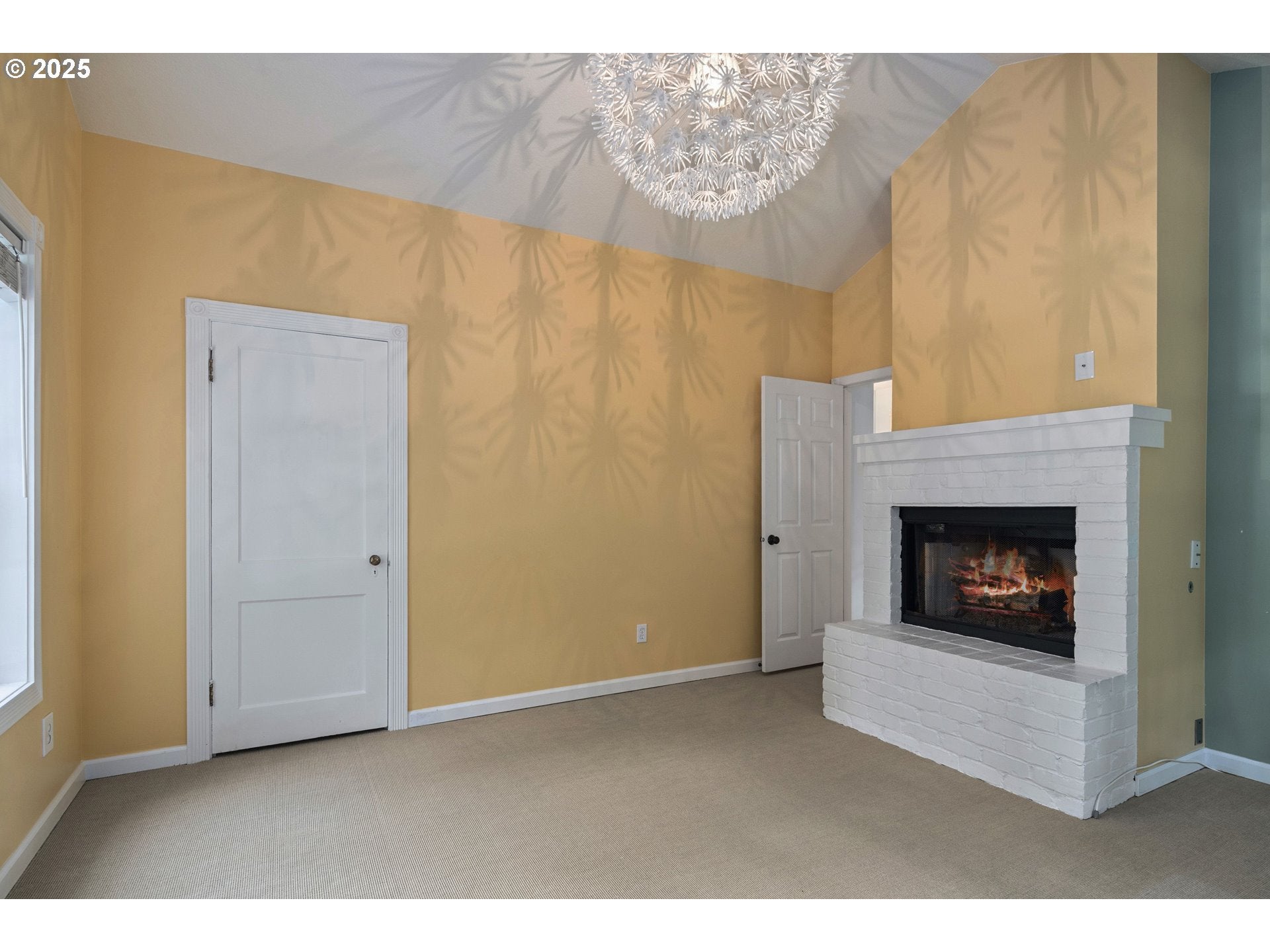 Lake Oswego, Oregon, 97034, United States, ,3 BathroomsBathrooms,Residential,Active,1899903