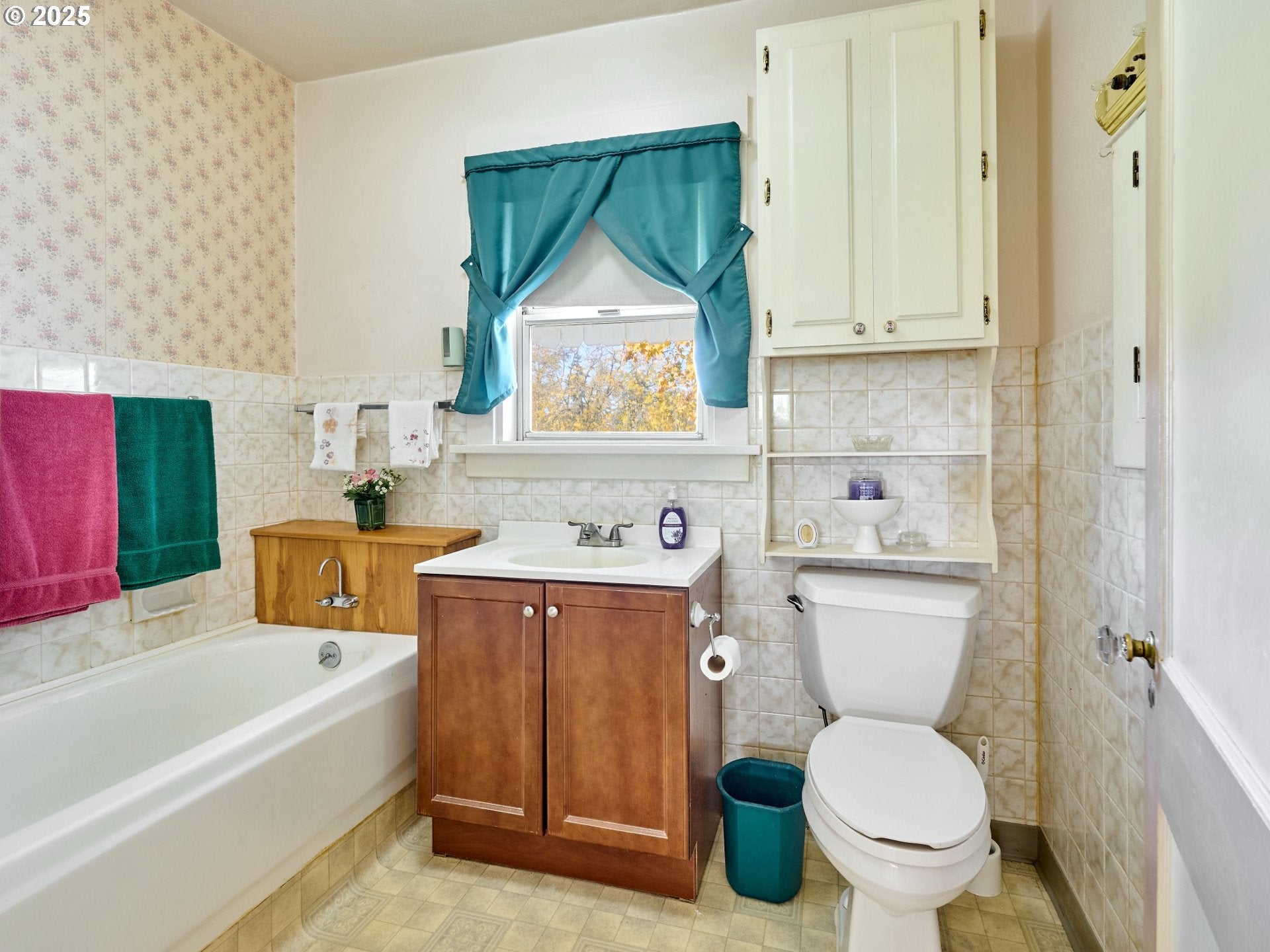 Molalla, Oregon, 97038, United States, 3 Bedrooms Bedrooms, ,2 BathroomsBathrooms,Residential,Active,1988718