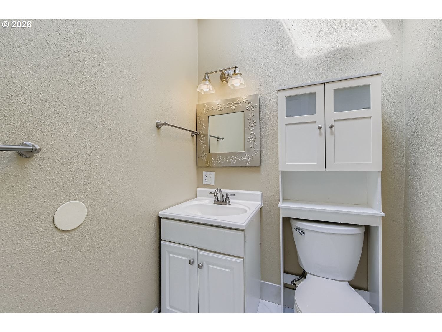 Milwaukie, Oregon, 97267, United States, 5 Bedrooms Bedrooms, ,4 BathroomsBathrooms,Residential,Active,2044550