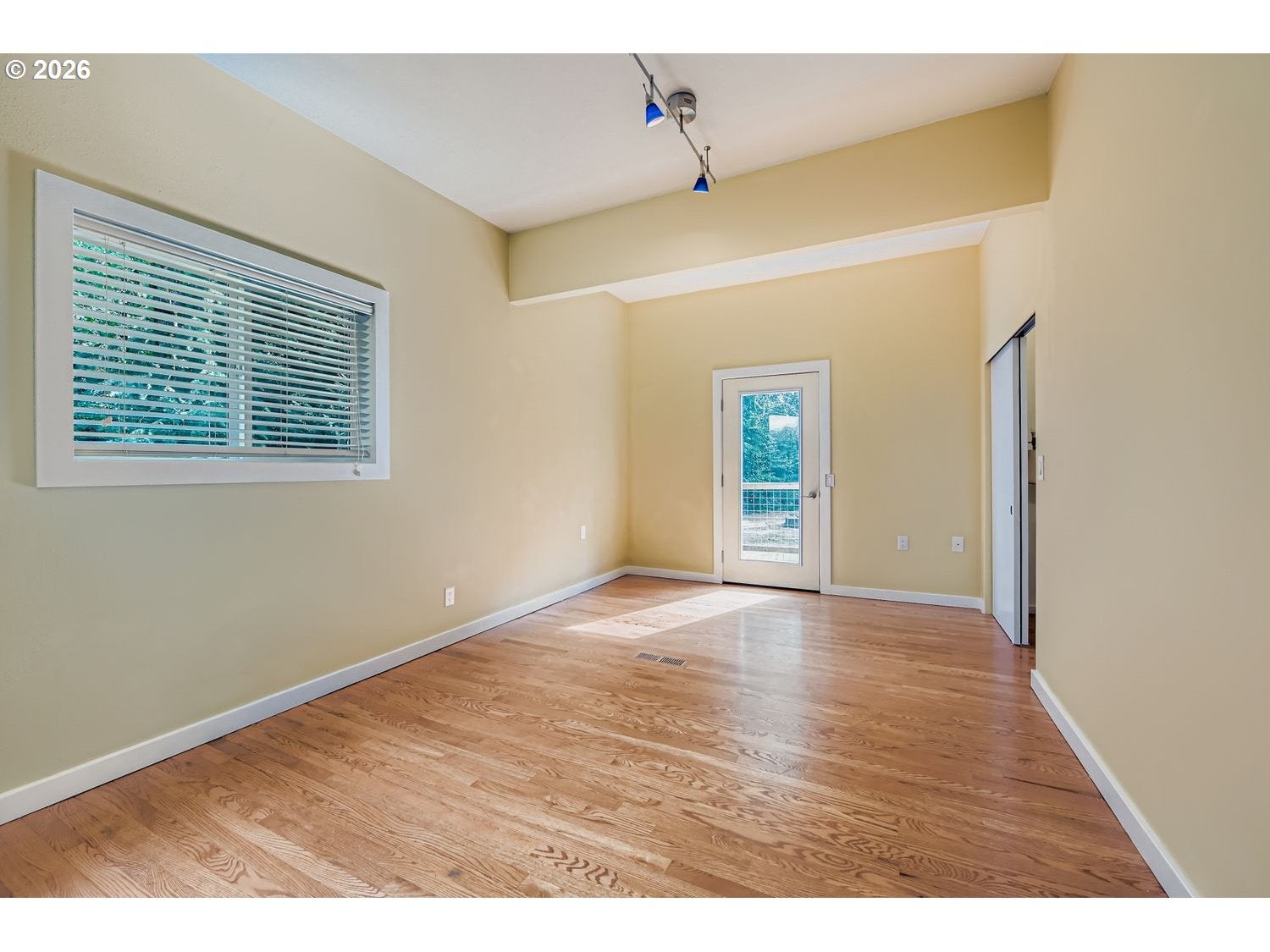 Milwaukie, Oregon, 97267, United States, 5 Bedrooms Bedrooms, ,4 BathroomsBathrooms,Residential,Active,2044550
