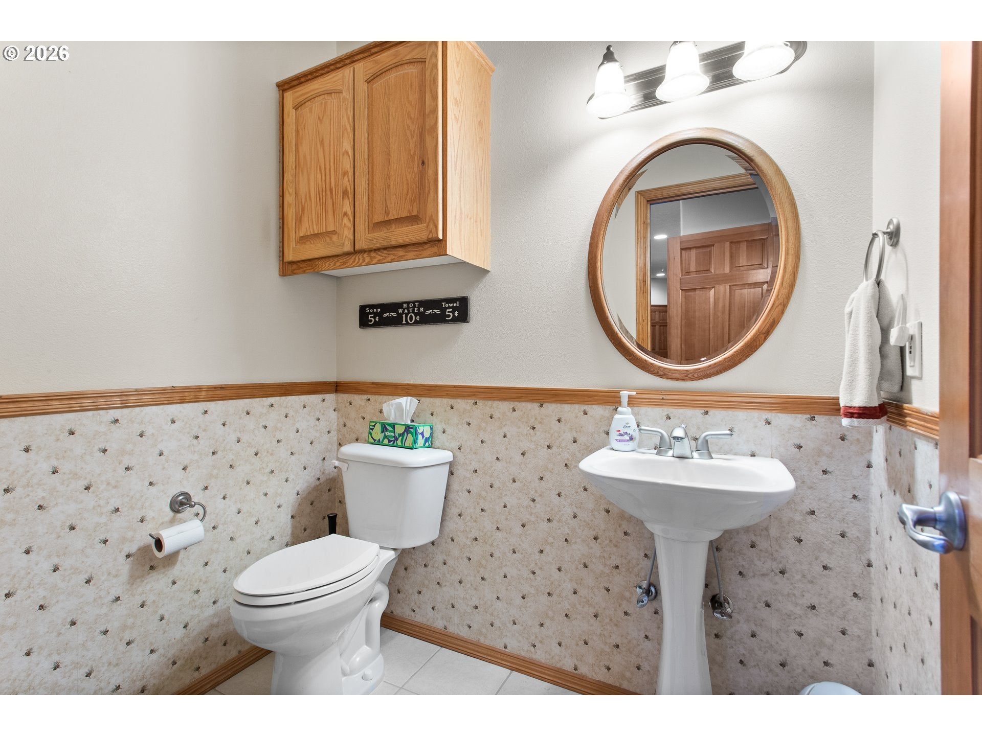 Corbett, Oregon, 97019, United States, 3 Bedrooms Bedrooms, ,3 BathroomsBathrooms,Residential,Active,2043115