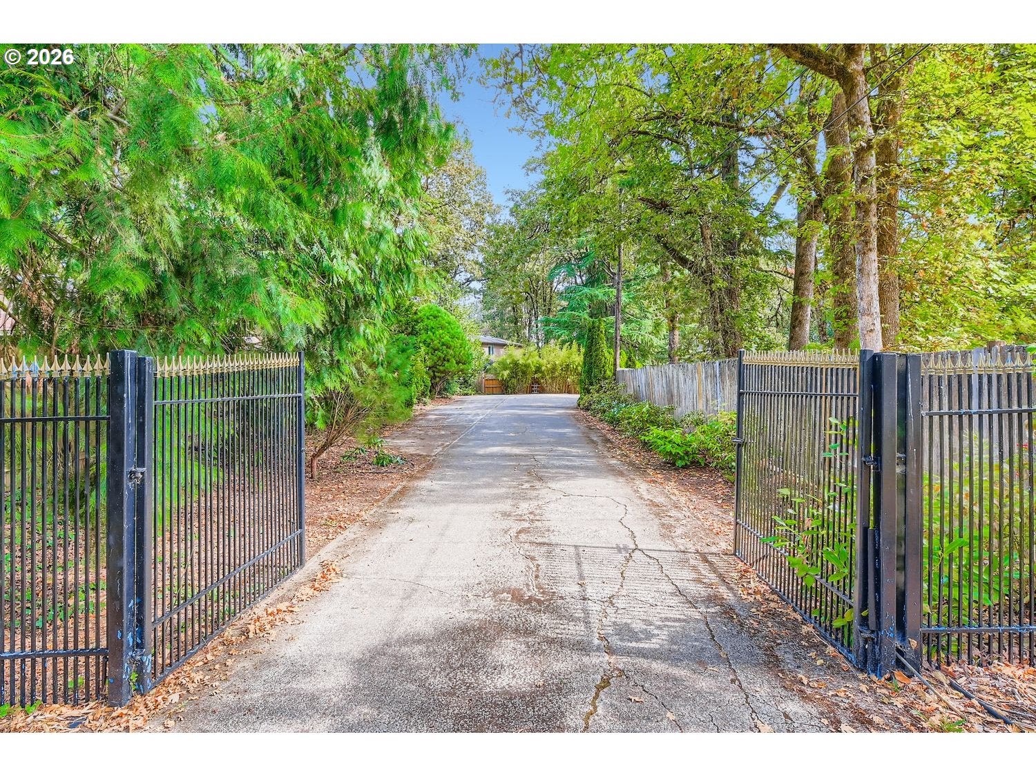 Milwaukie, Oregon, 97267, United States, 5 Bedrooms Bedrooms, ,4 BathroomsBathrooms,Residential,Active,2044550