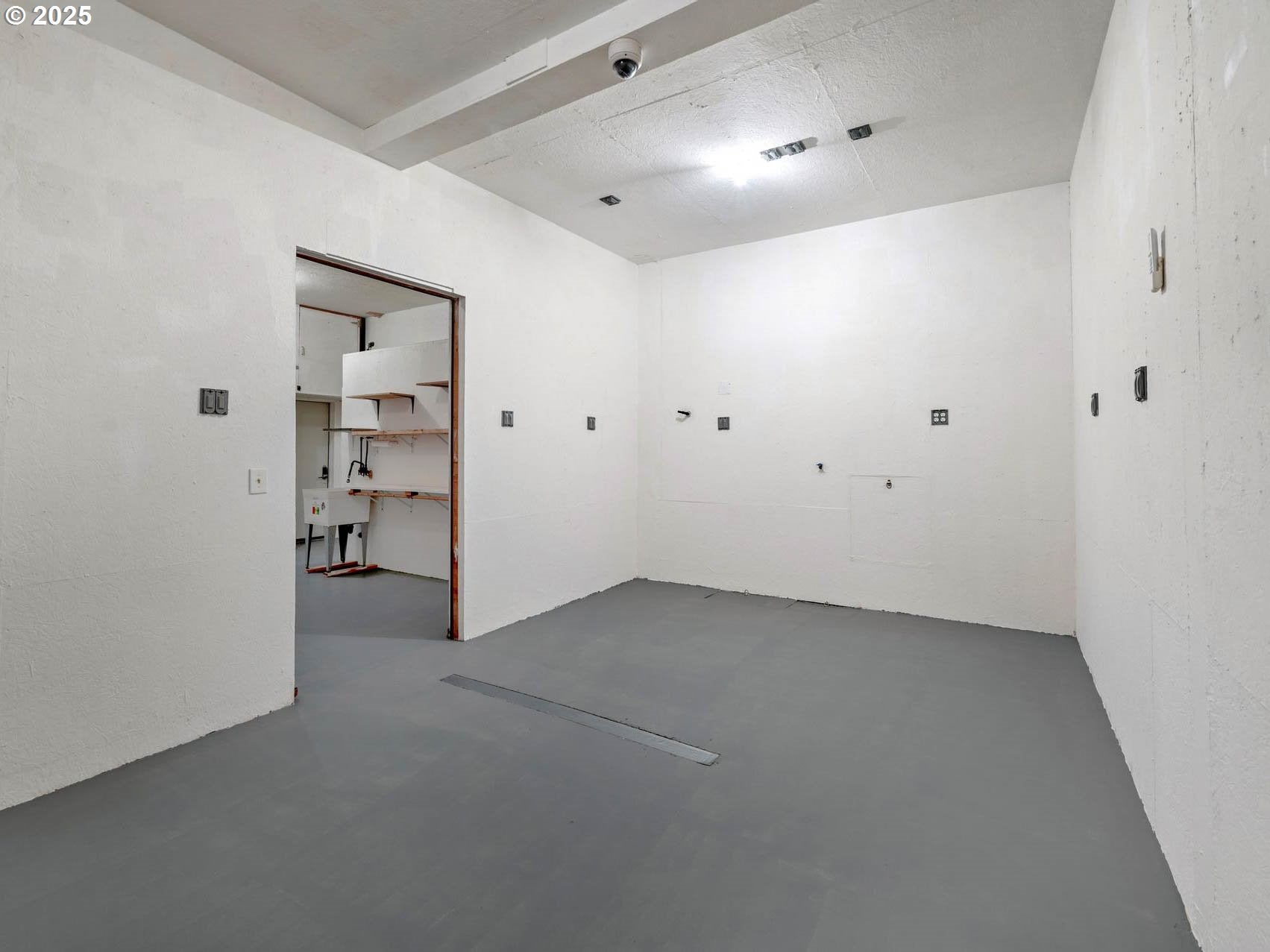 Gaston, Oregon, 97119, United States, 2 Bedrooms Bedrooms, ,3 BathroomsBathrooms,Residential,Active,1860287