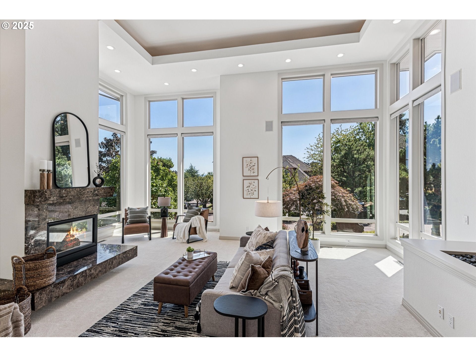 Lake Oswego, Oregon, 97034, United States, 4 Bedrooms Bedrooms, ,5 BathroomsBathrooms,Residential,Active,1914922