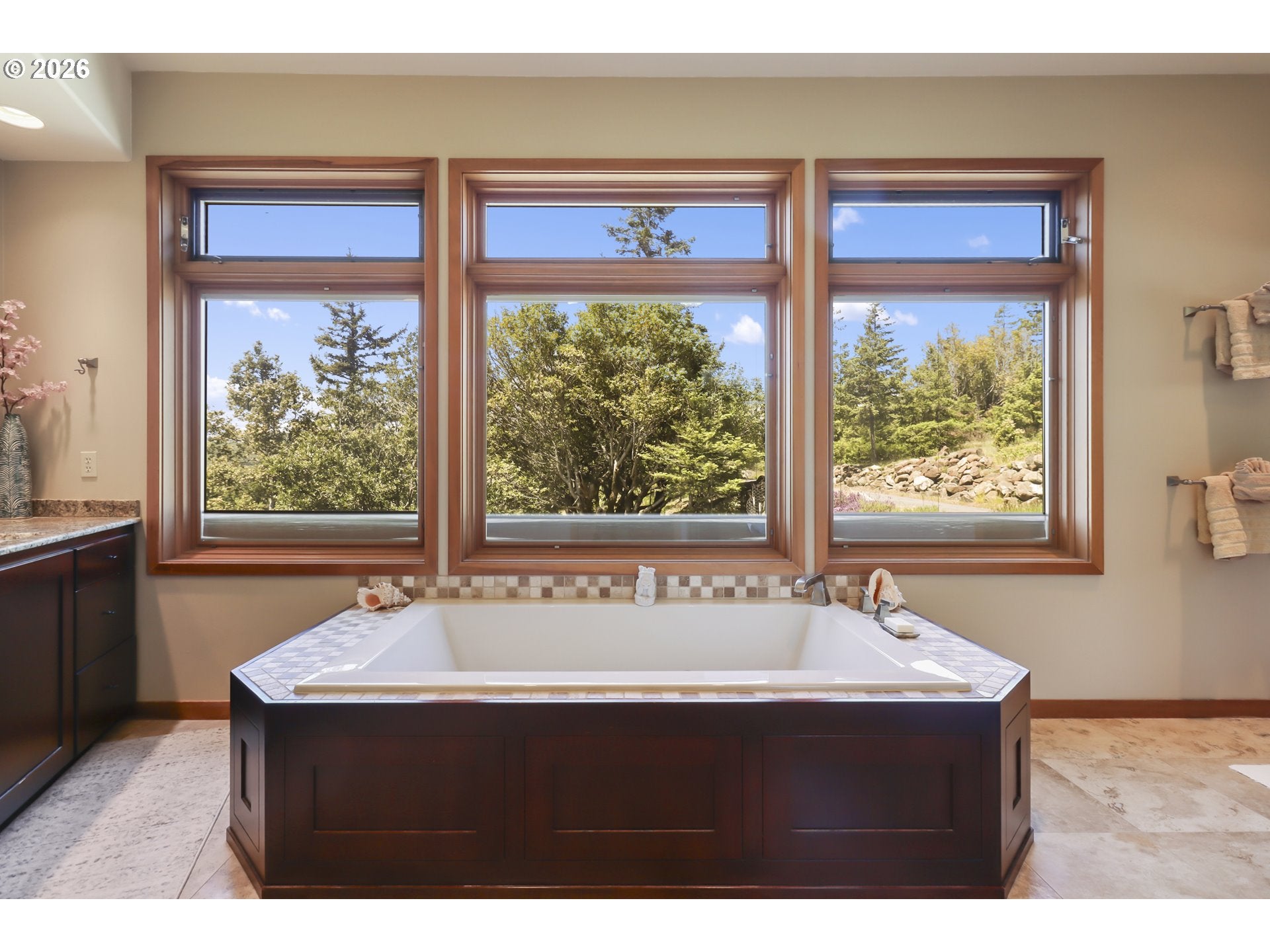 Gold Beach, Oregon, 97444, United States, 4 Bedrooms Bedrooms, ,4 BathroomsBathrooms,Residential,Active,2021632