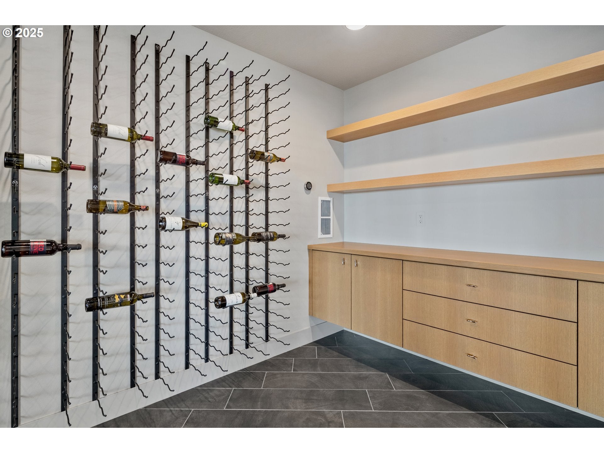 Portland, Oregon, 97229, United States, 4 Bedrooms Bedrooms, ,4 BathroomsBathrooms,Residential,Active,1945335