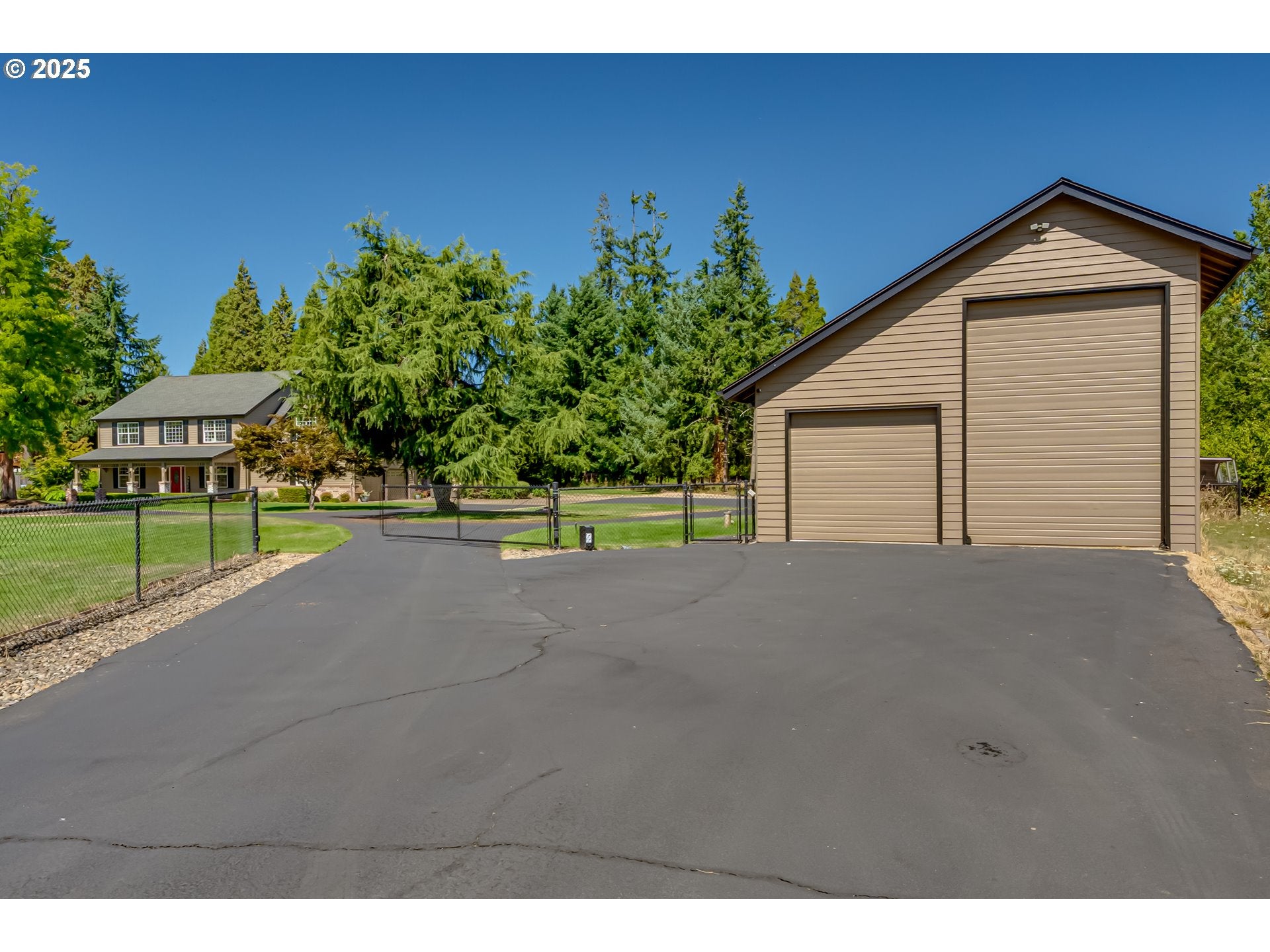 Springfield, Oregon, 97478, United States, 4 Bedrooms Bedrooms, ,3 BathroomsBathrooms,Residential,Active,1904190