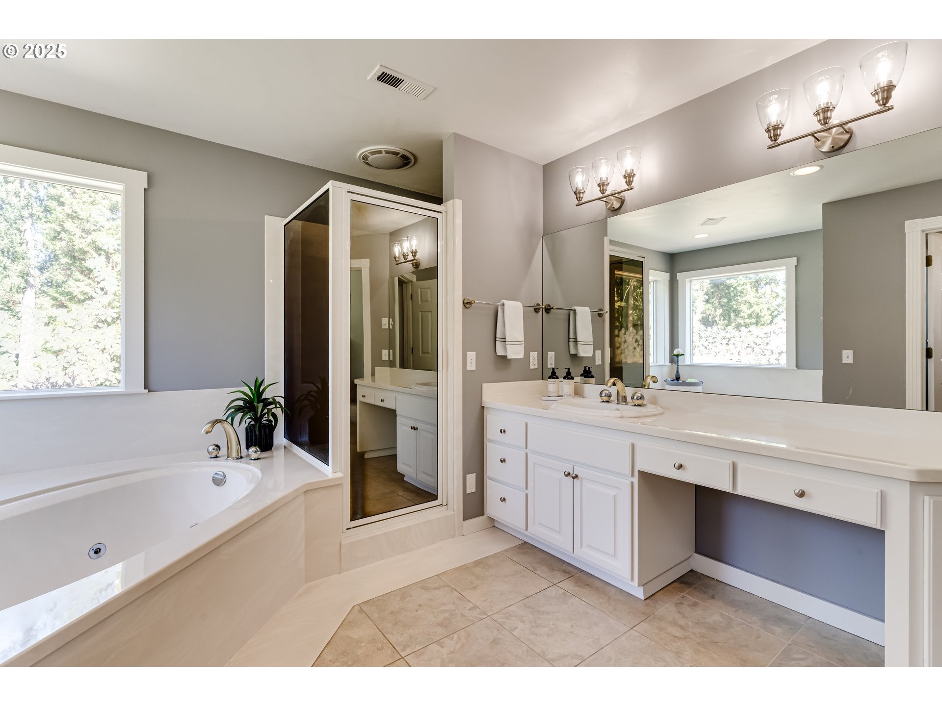 Springfield, Oregon, 97478, United States, 4 Bedrooms Bedrooms, ,3 BathroomsBathrooms,Residential,Active,1904190