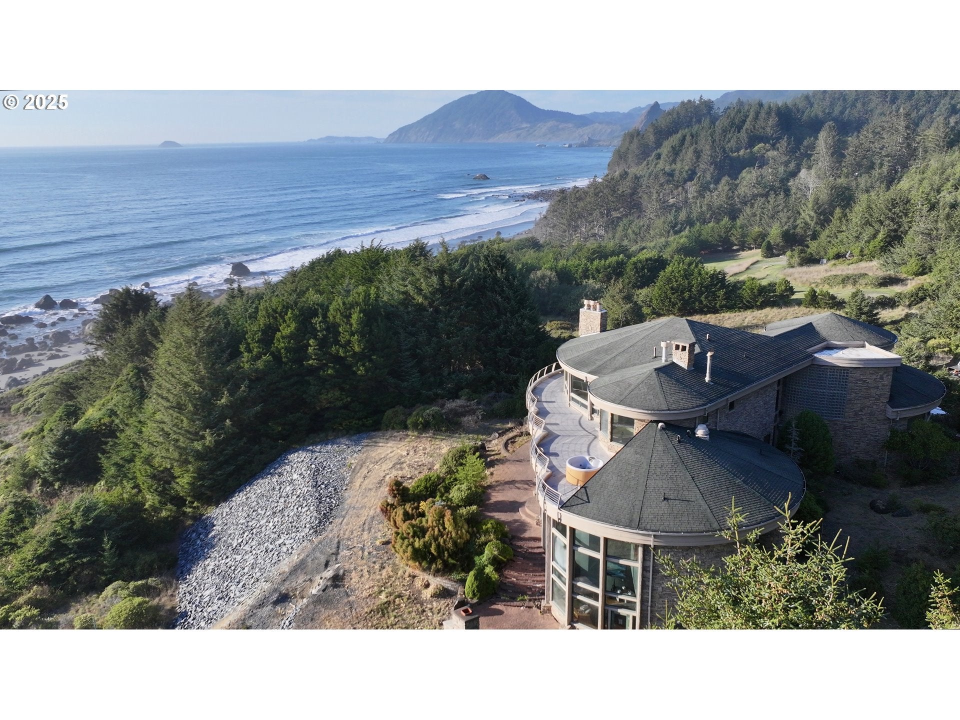 Gold Beach, Oregon, 97444, United States, 3 Bedrooms Bedrooms, ,6 BathroomsBathrooms,Residential,Active,1953281