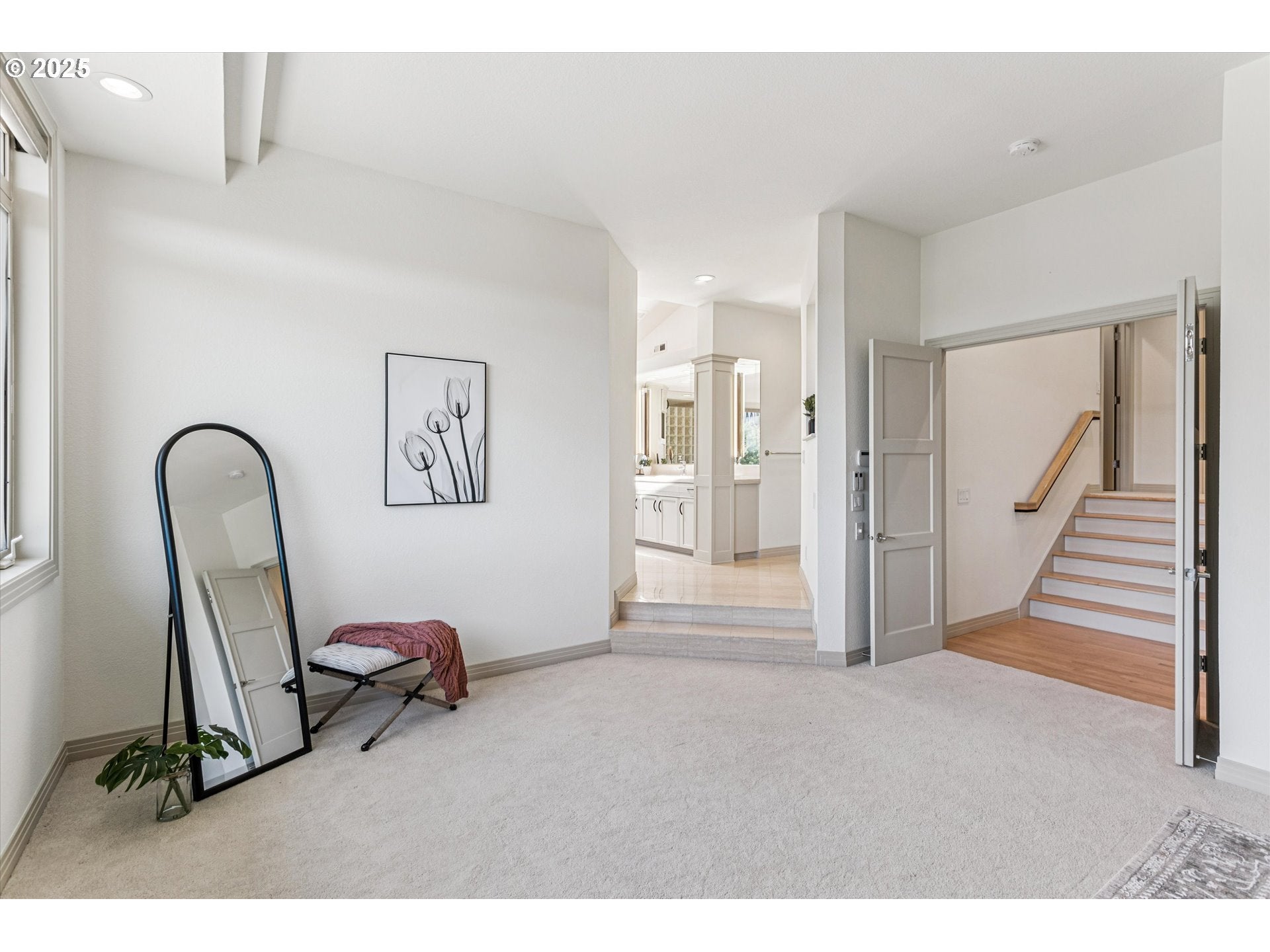 Lake Oswego, Oregon, 97034, United States, 4 Bedrooms Bedrooms, ,5 BathroomsBathrooms,Residential,Active,1914922