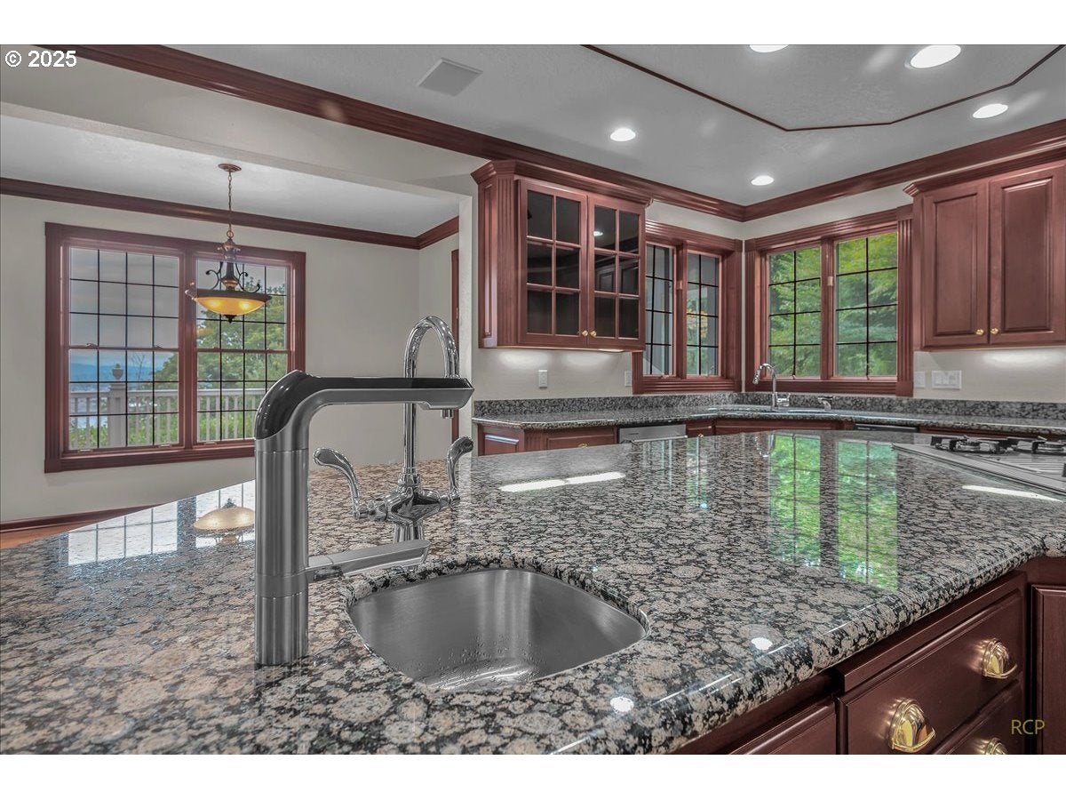 Rainier, Oregon, 97048, United States, 4 Bedrooms Bedrooms, ,5 BathroomsBathrooms,Residential,Active,1936128