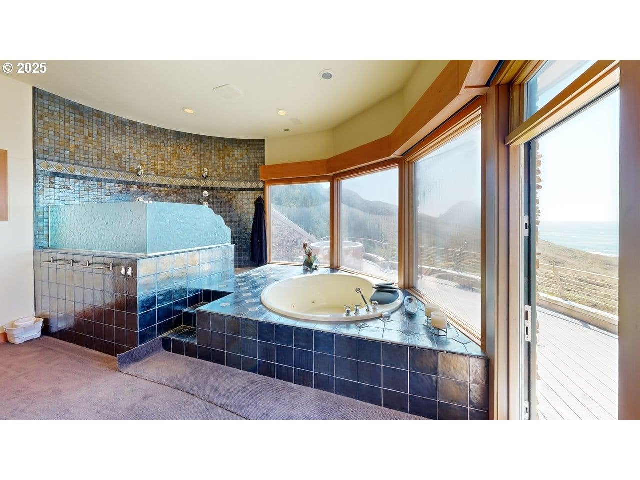 Gold Beach, Oregon, 97444, United States, 3 Bedrooms Bedrooms, ,6 BathroomsBathrooms,Residential,Active,1953281