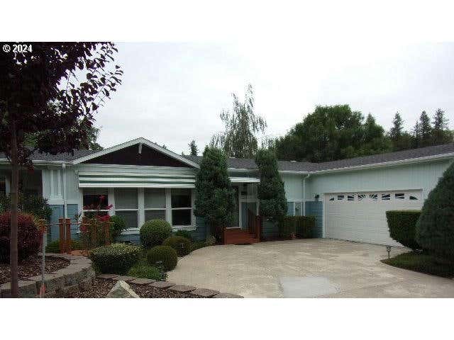 393 KNOLL TERRACE DR, CANYONVILLE, OR 97417, photo 1 of 46