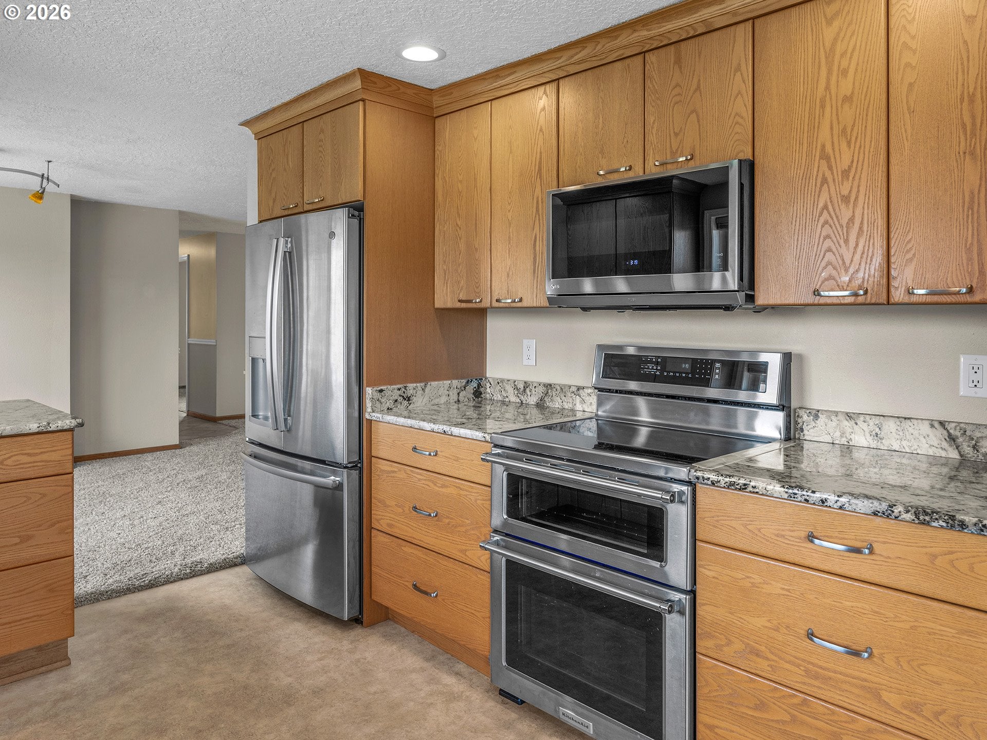 Hillsboro, Oregon, 97123, United States, 5 Bedrooms Bedrooms, ,3 BathroomsBathrooms,Residential,Active,2044567