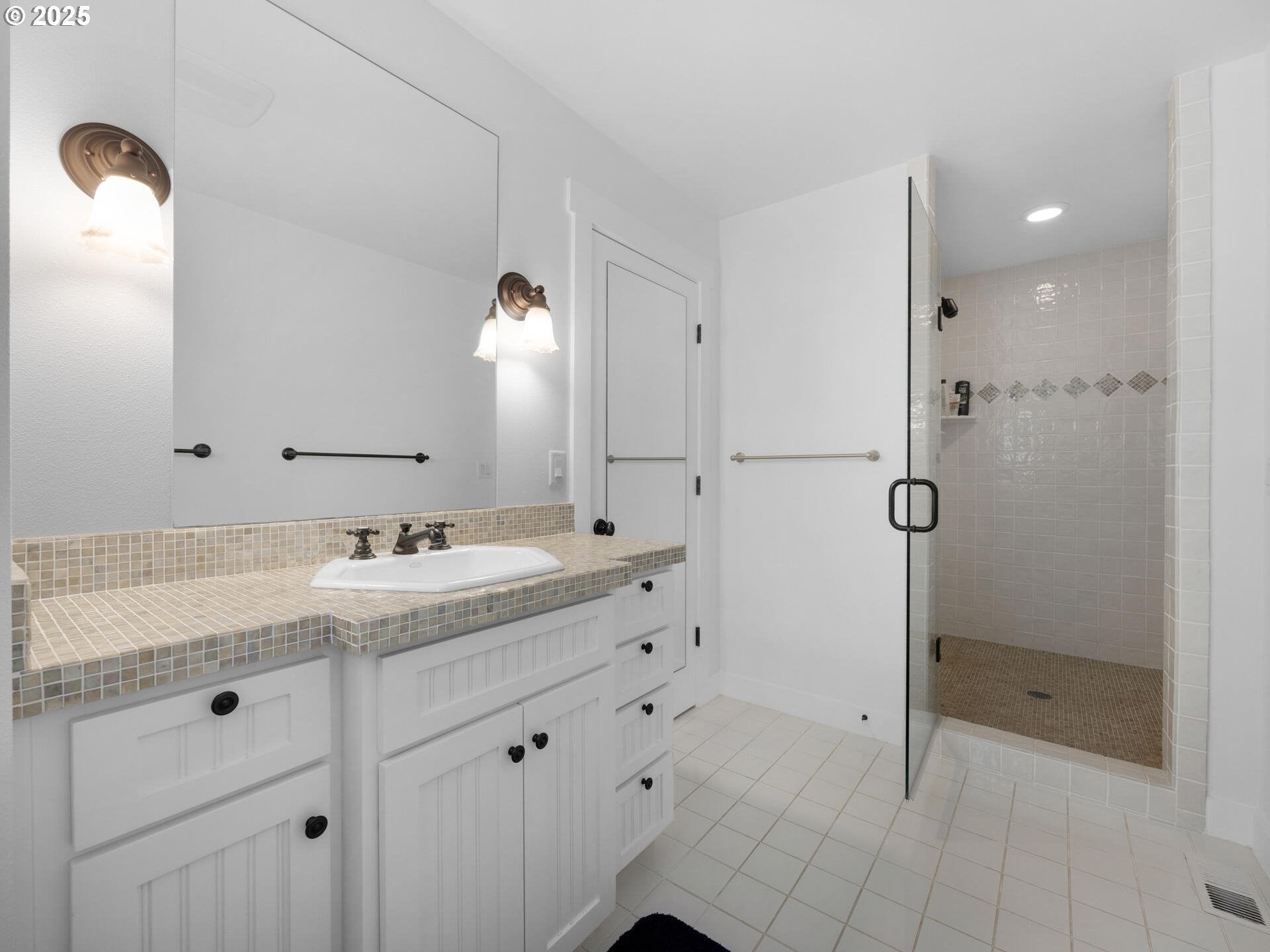 Gearhart, Oregon, 97138, United States, 4 Bedrooms Bedrooms, ,6 BathroomsBathrooms,Residential,Active,1798115