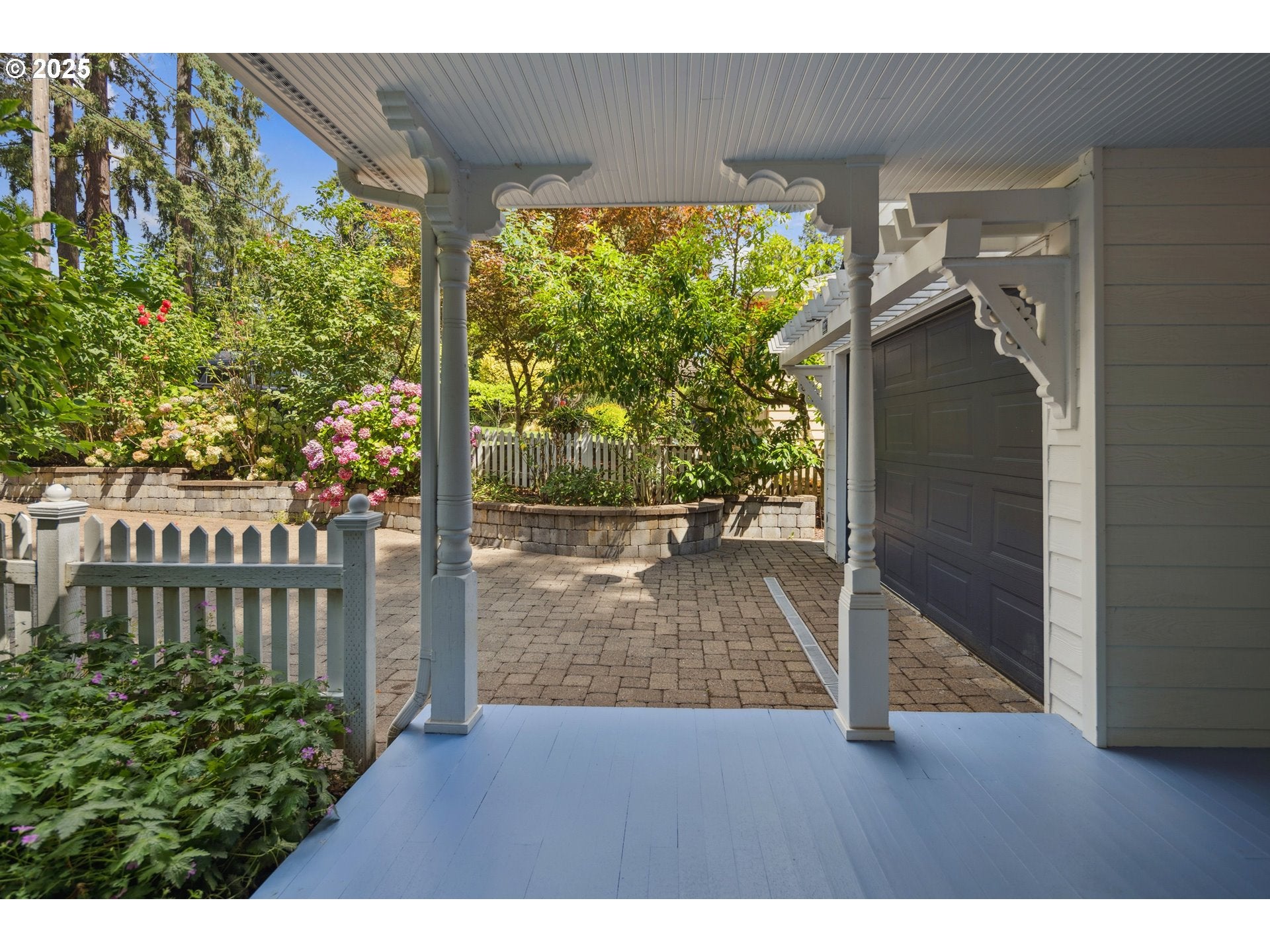 Lake Oswego, Oregon, 97034, United States, ,3 BathroomsBathrooms,Residential,Active,1899903