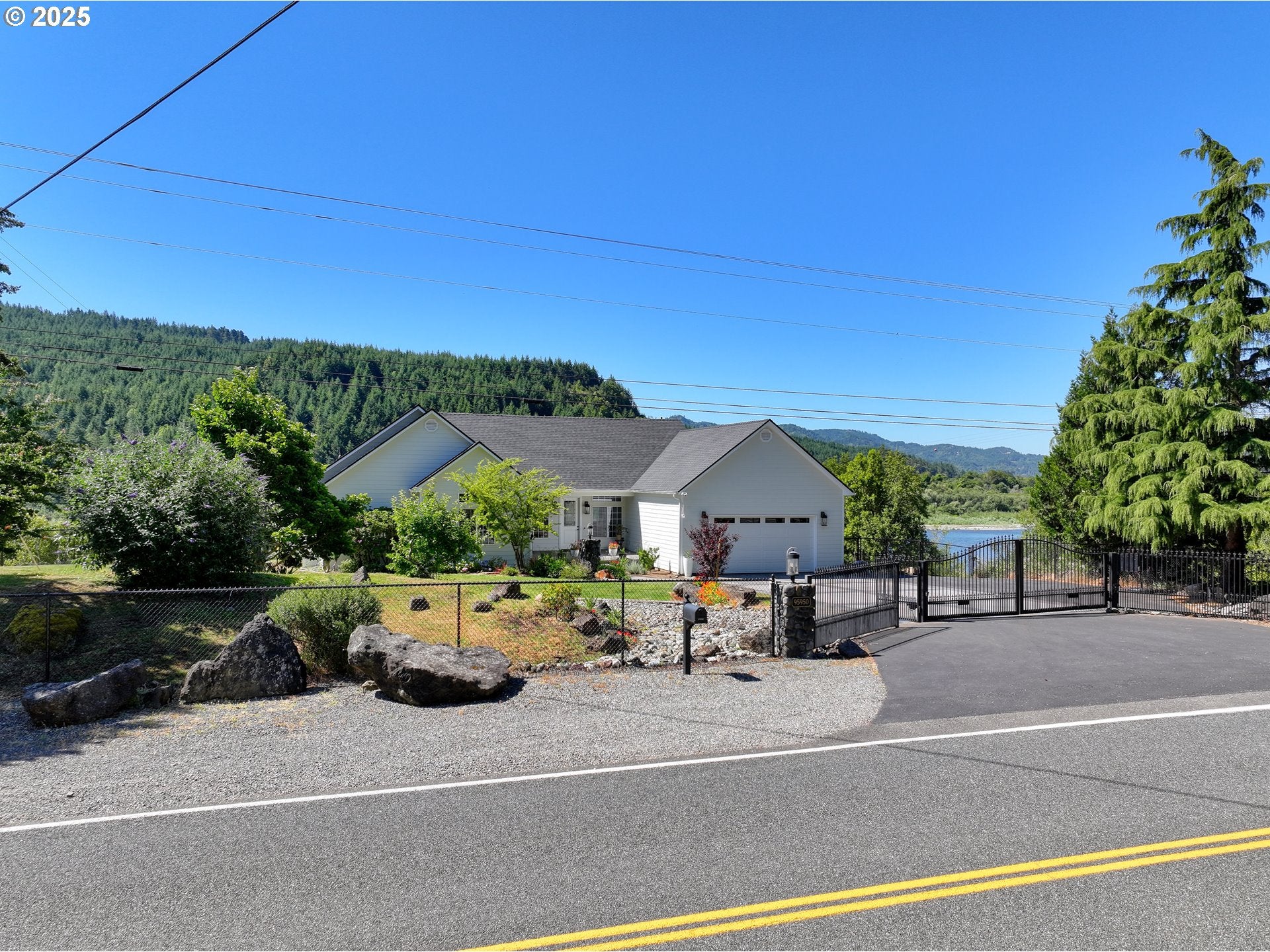 Gold Beach, Oregon, 97444, United States, 4 Bedrooms Bedrooms, ,3 BathroomsBathrooms,Residential,Active,1904726