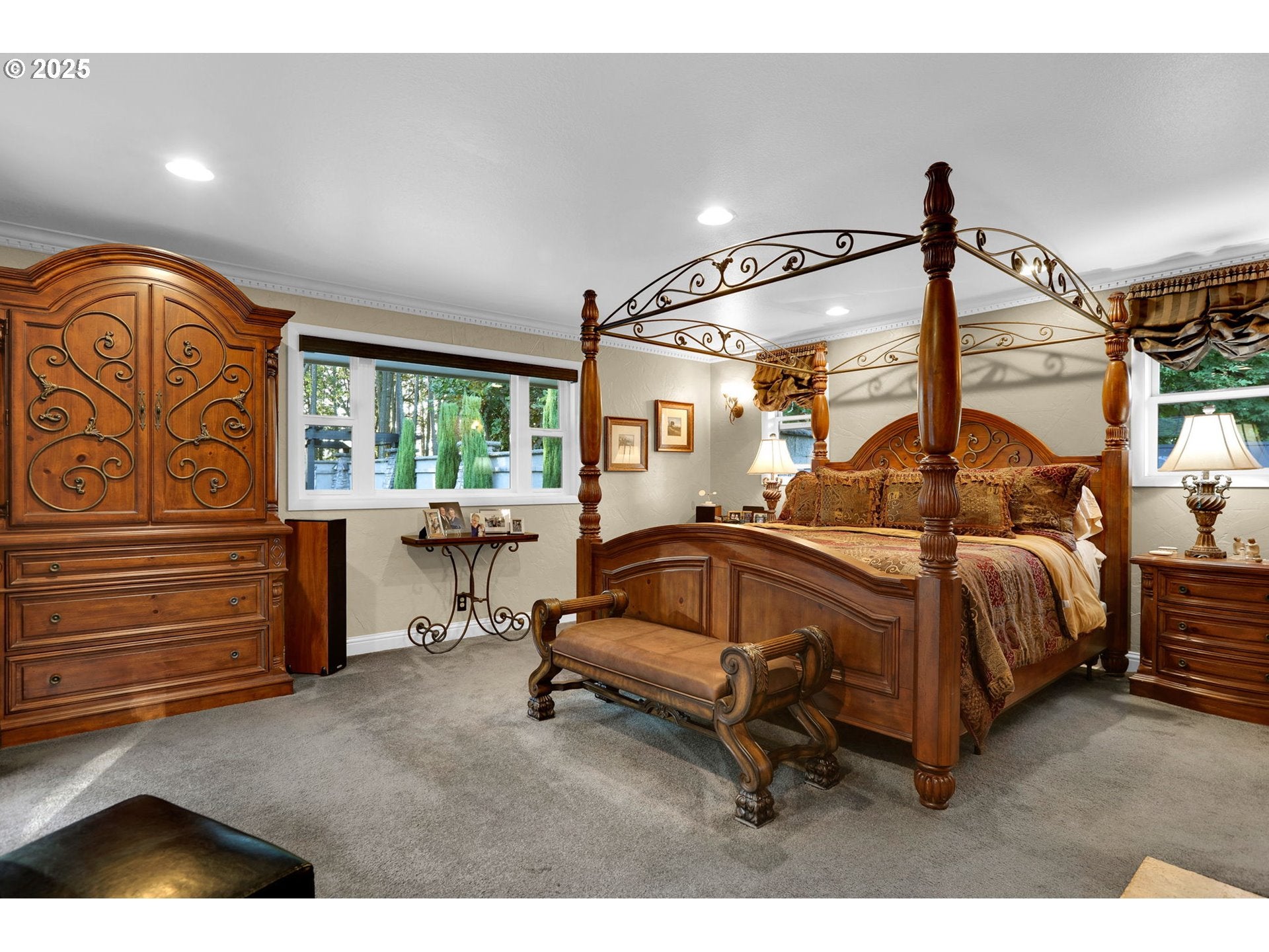 Eugene, Oregon, 97405, United States, 5 Bedrooms Bedrooms, ,4 BathroomsBathrooms,Residential,Active,1964513