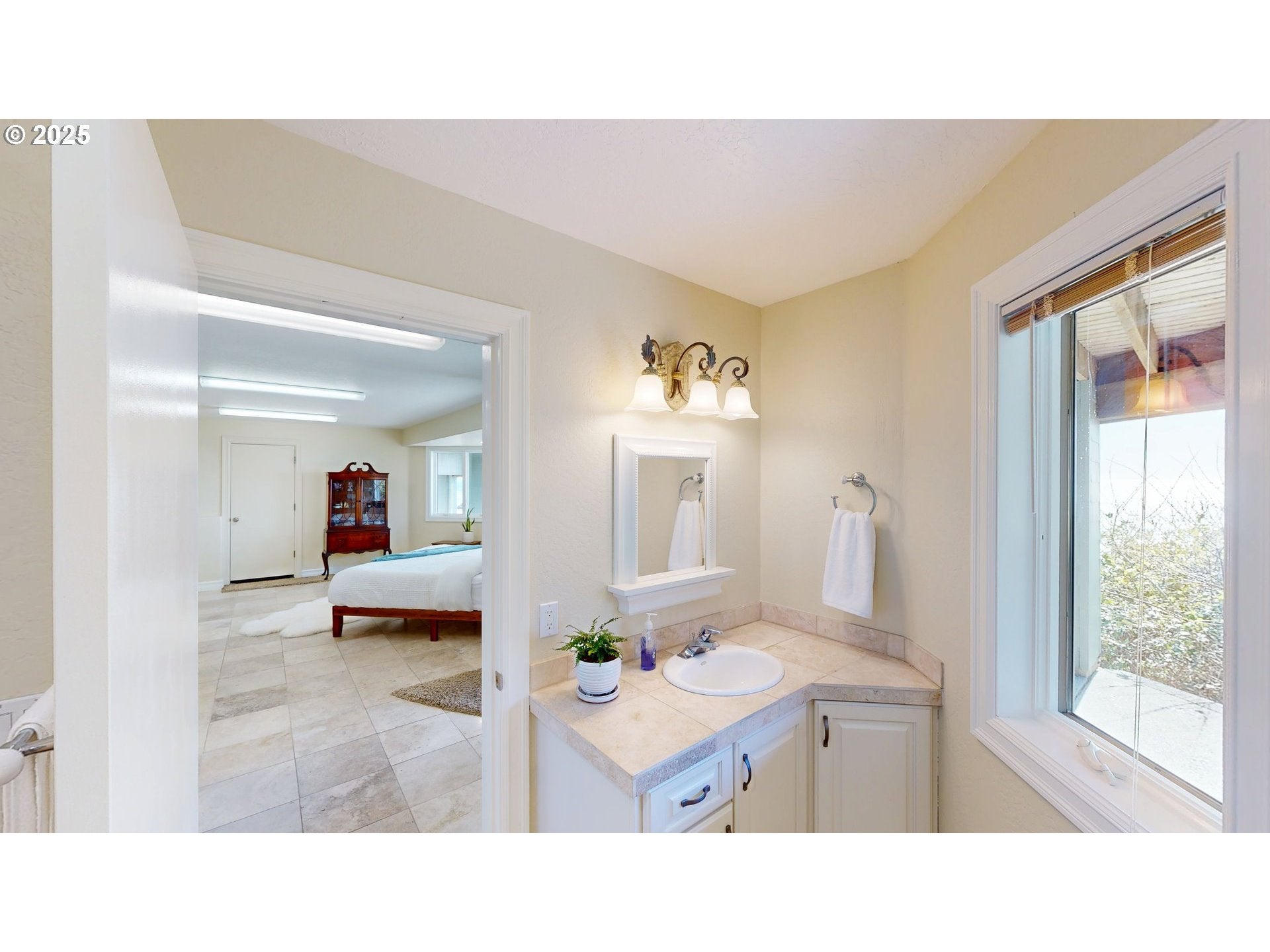 Brookings, Oregon, 97415, United States, 3 Bedrooms Bedrooms, ,4 BathroomsBathrooms,Residential,Active,1773505