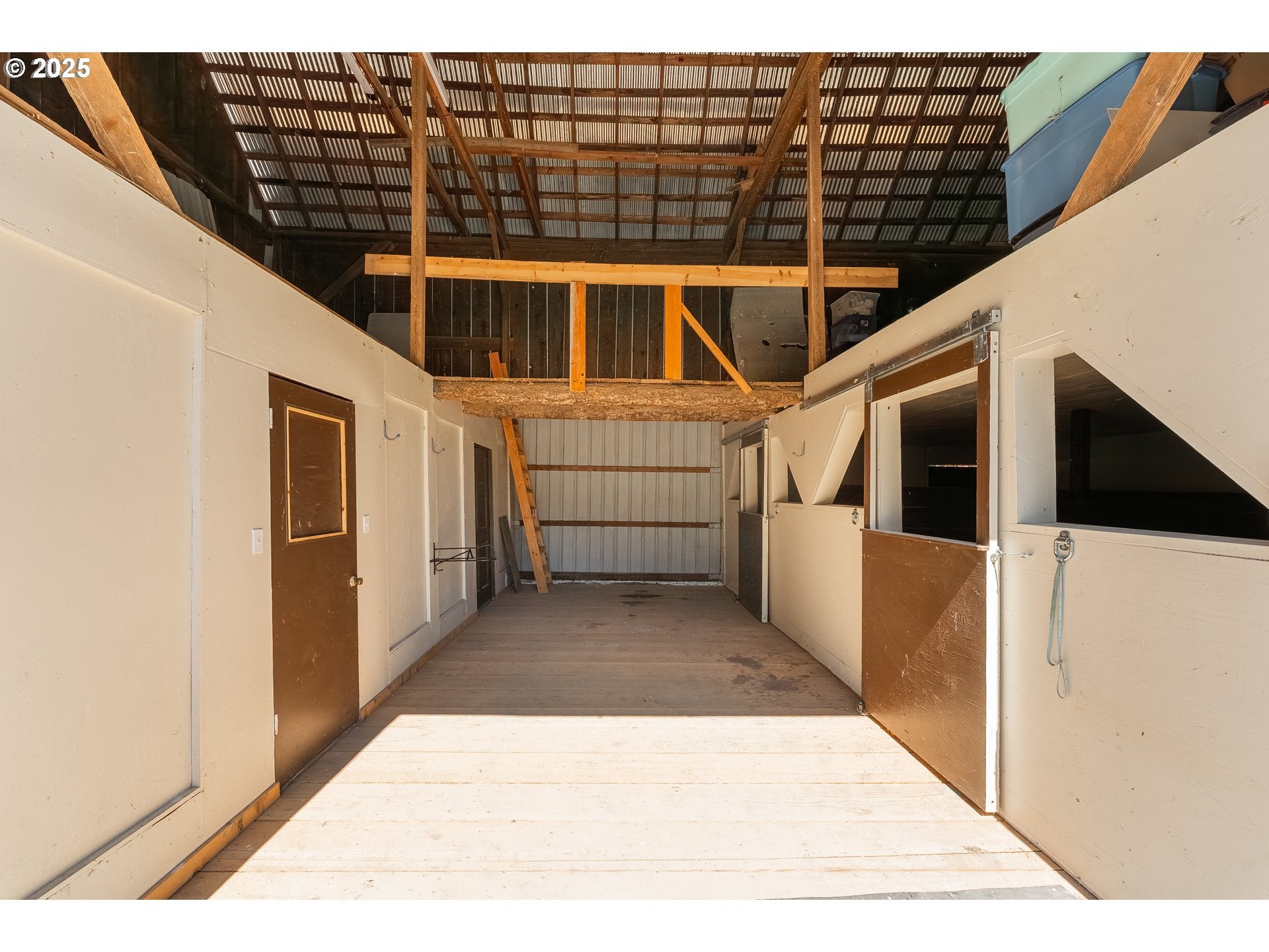 Canyonville, Oregon, 97417, United States, 3 Bedrooms Bedrooms, ,2 BathroomsBathrooms,Residential,Active,1909832