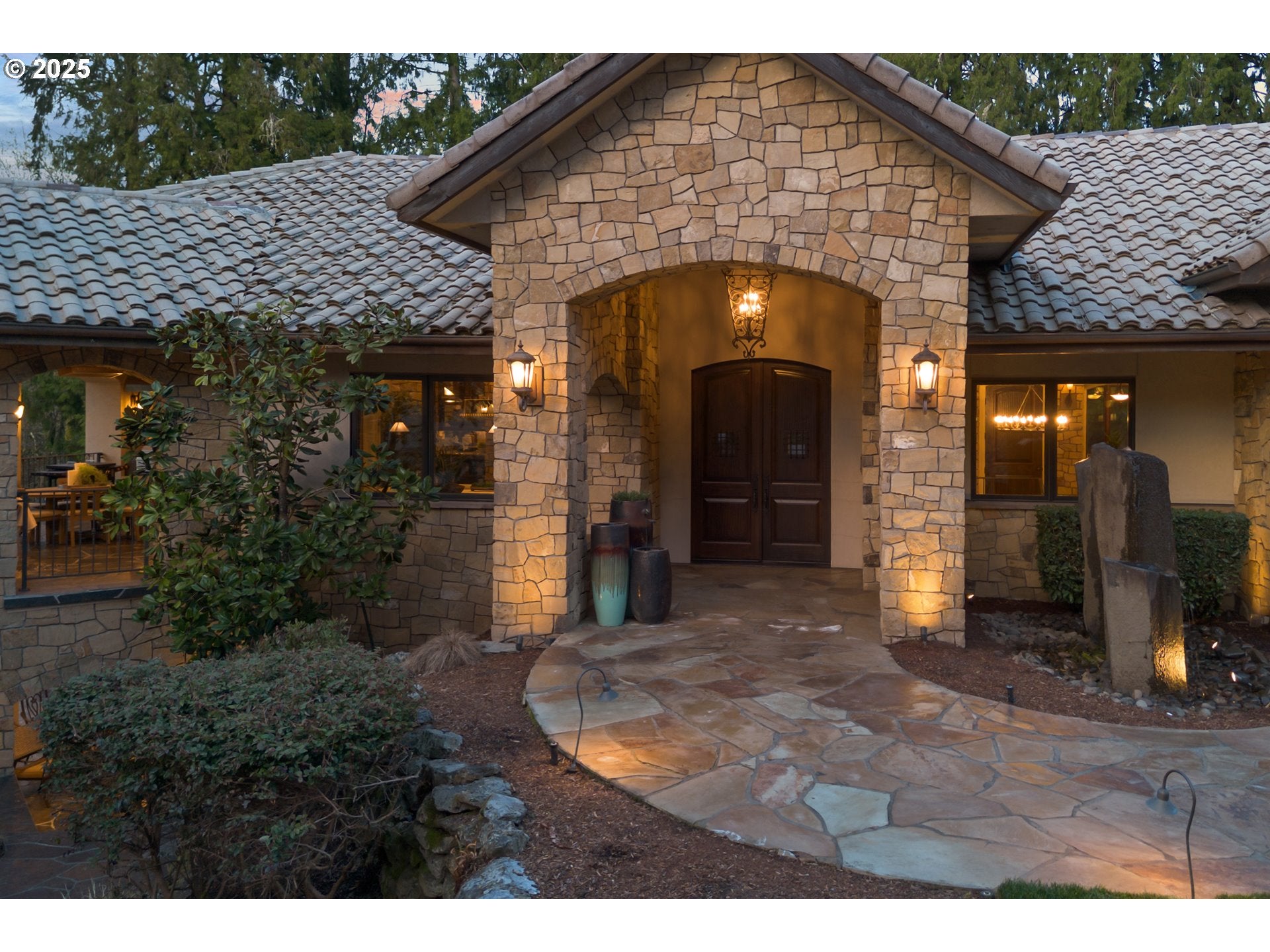 Oregon City, Oregon, 97045, United States, ,6 BathroomsBathrooms,Residential,Contingent,1764514
