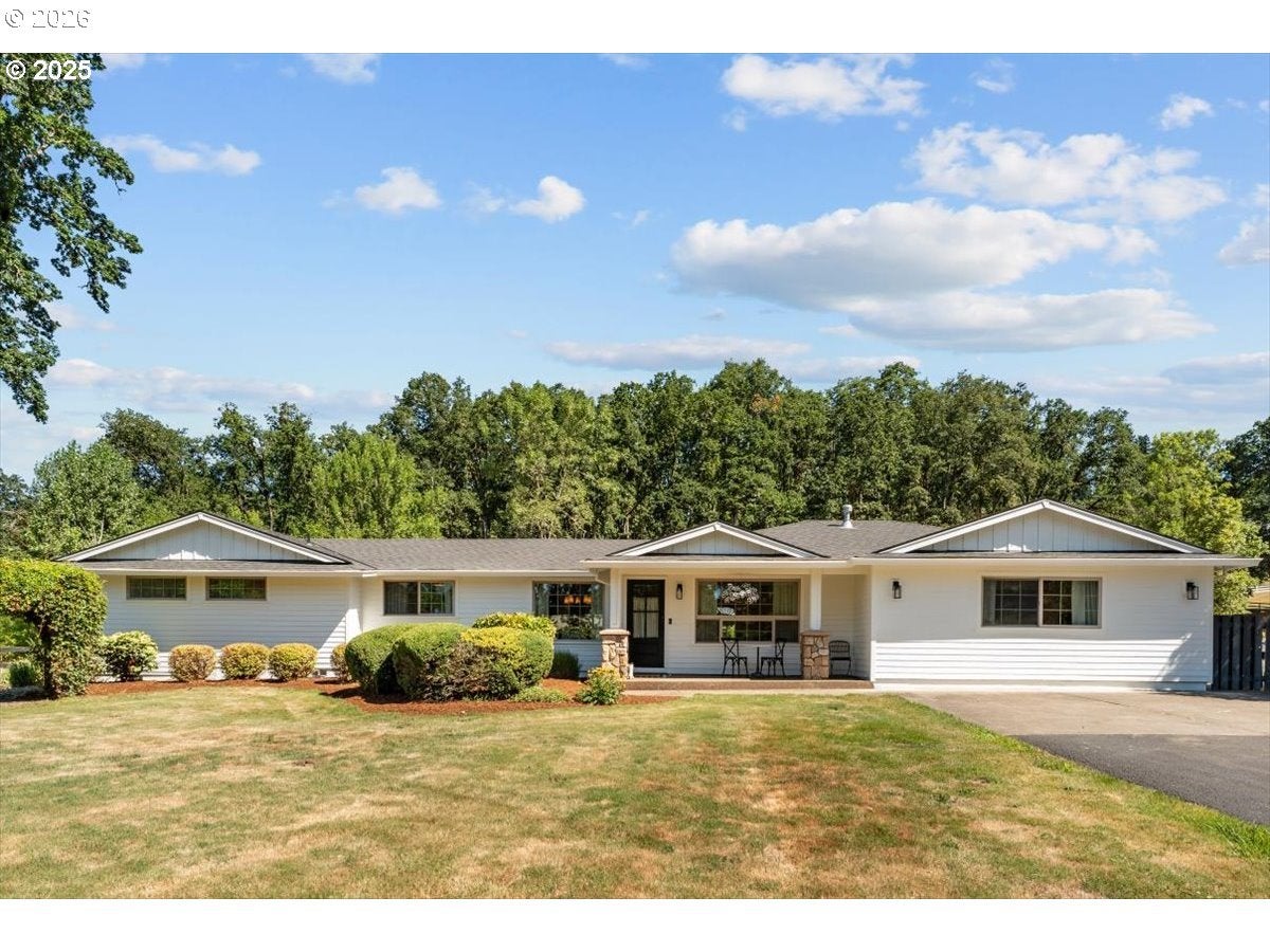 Eagle Creek, Oregon, 97022, United States, 4 Bedrooms Bedrooms, ,5 BathroomsBathrooms,Residential,Active,2007176