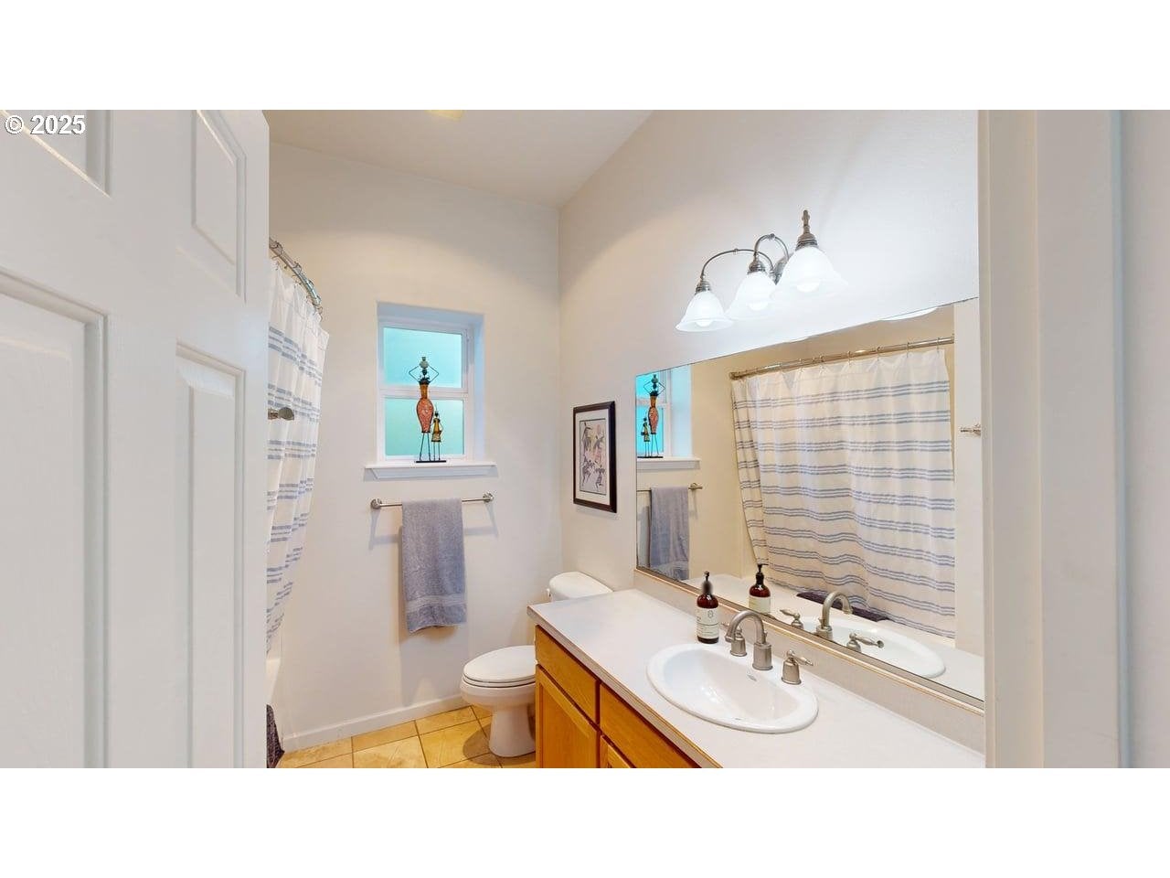 Brookings, Oregon, 97415, United States, 6 Bedrooms Bedrooms, ,4 BathroomsBathrooms,Residential,Pending,1933905