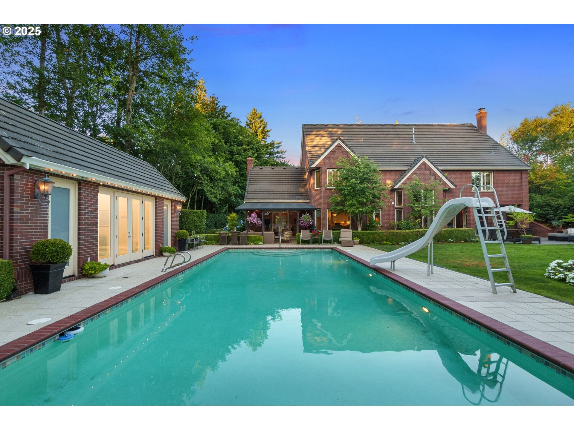 Portland, Oregon, 97229, United States, 5 Bedrooms Bedrooms, ,6 BathroomsBathrooms,Residential,Active,1894169