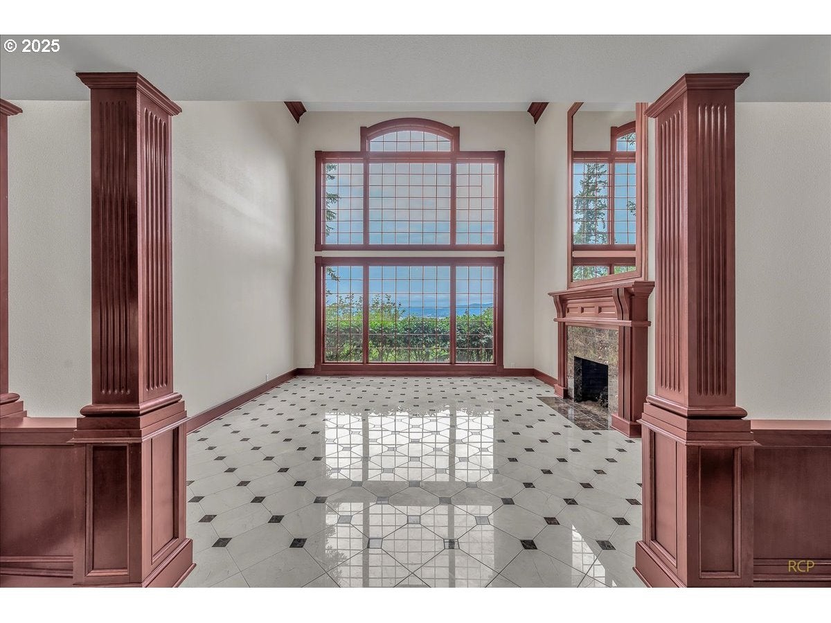 Rainier, Oregon, 97048, United States, 4 Bedrooms Bedrooms, ,5 BathroomsBathrooms,Residential,Active,1936128