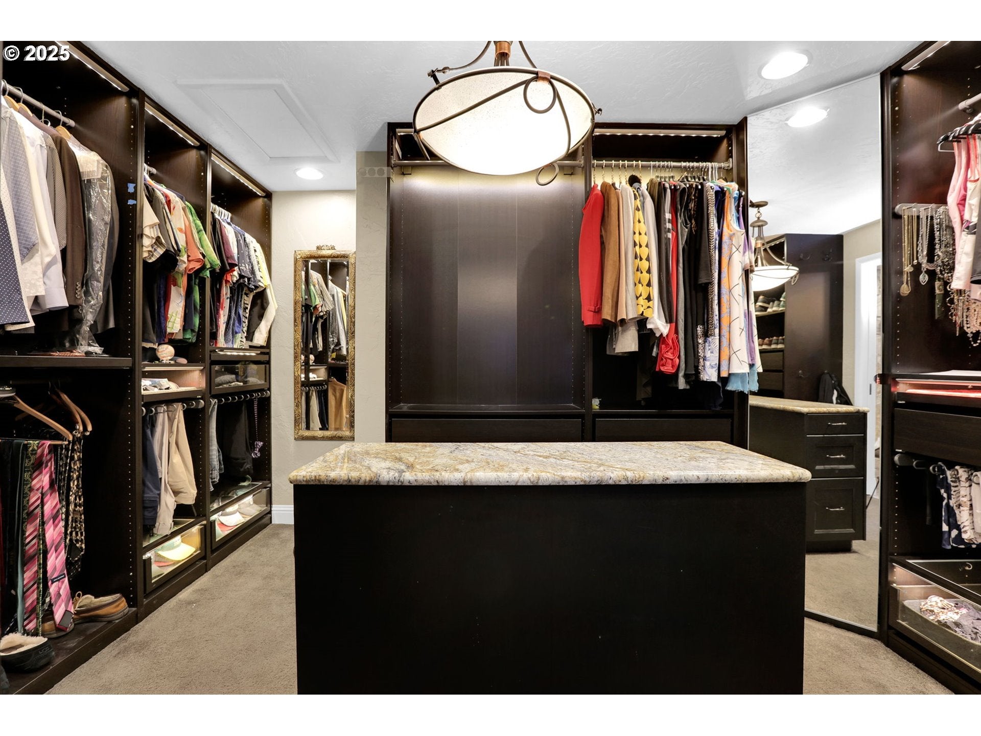 Eugene, Oregon, 97405, United States, 5 Bedrooms Bedrooms, ,4 BathroomsBathrooms,Residential,Active,1964513