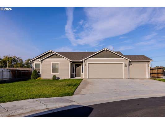 2417 NW MOUNTAIN VIEW CT, HERMISTON, OR 97838 - Image 1