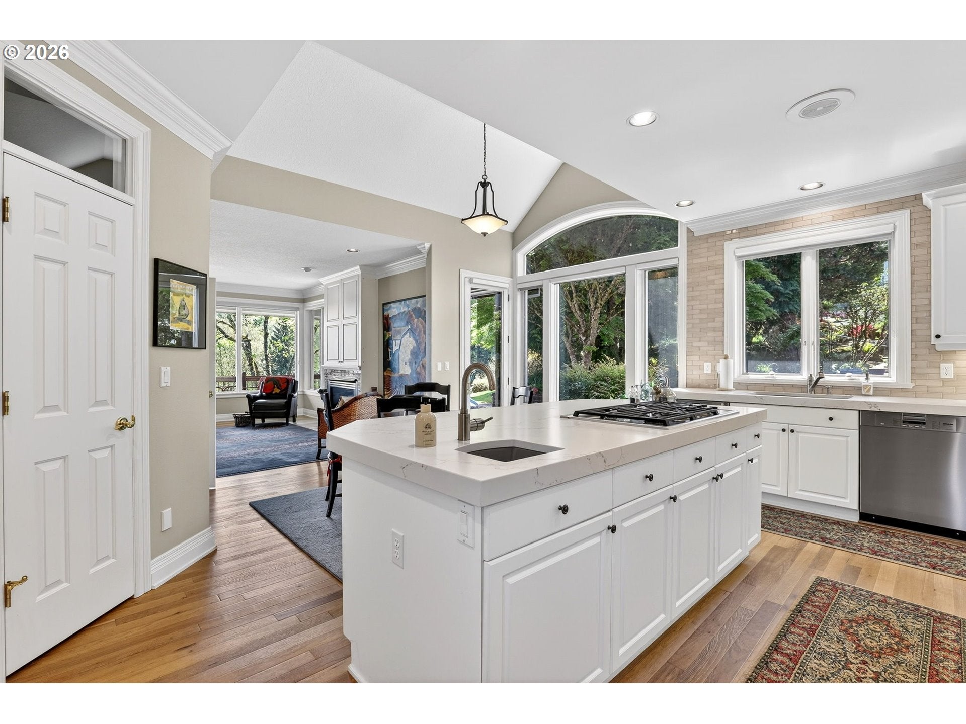 Gresham, Oregon, 97080, United States, 4 Bedrooms Bedrooms, ,6 BathroomsBathrooms,Residential,Active,2043133