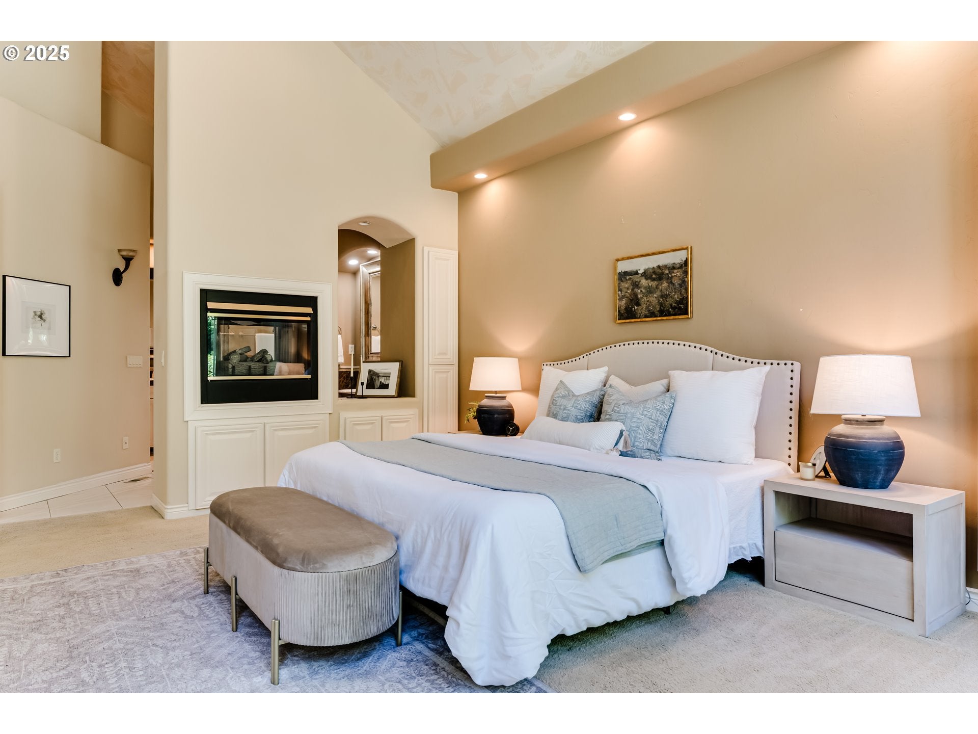 Eugene, Oregon, 97401, United States, 4 Bedrooms Bedrooms, ,4 BathroomsBathrooms,Residential,Active,1886816