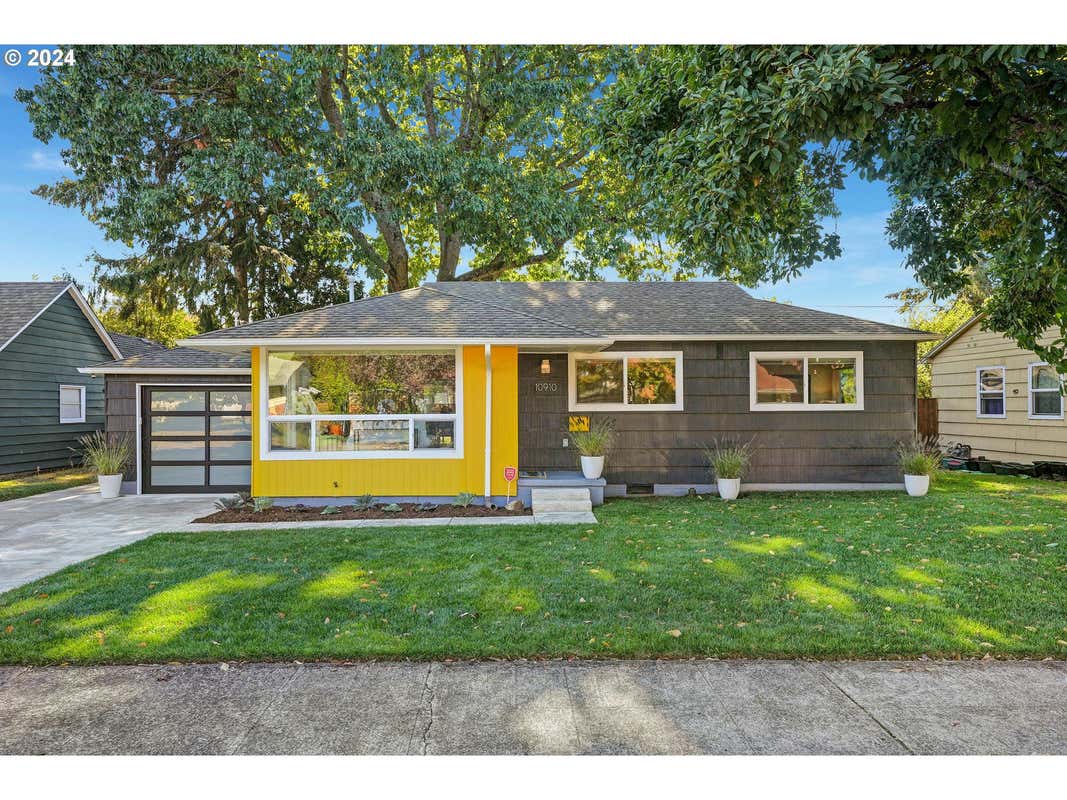 10910 NE TILLAMOOK ST, PORTLAND, OR 97220, photo 1 of 41