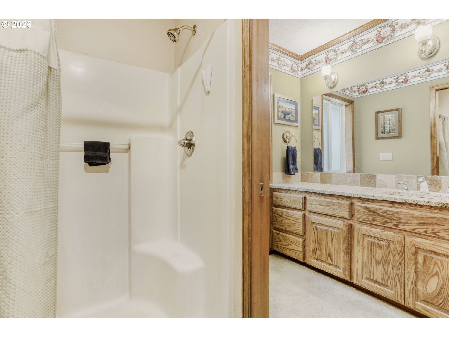 Sandy, Oregon, 97055, United States, 3 Bedrooms Bedrooms, ,2 BathroomsBathrooms,Residential,Active,2041437