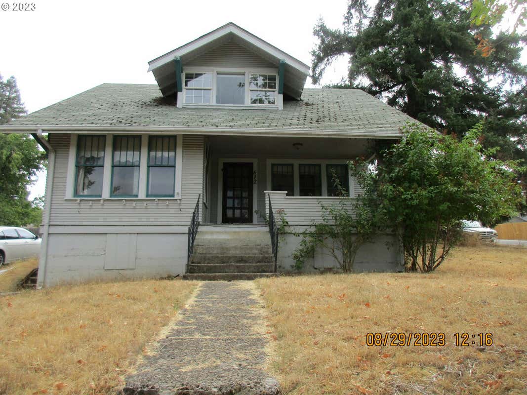 612 N STATE ST, SUTHERLIN, OR 97479, photo 1 of 15