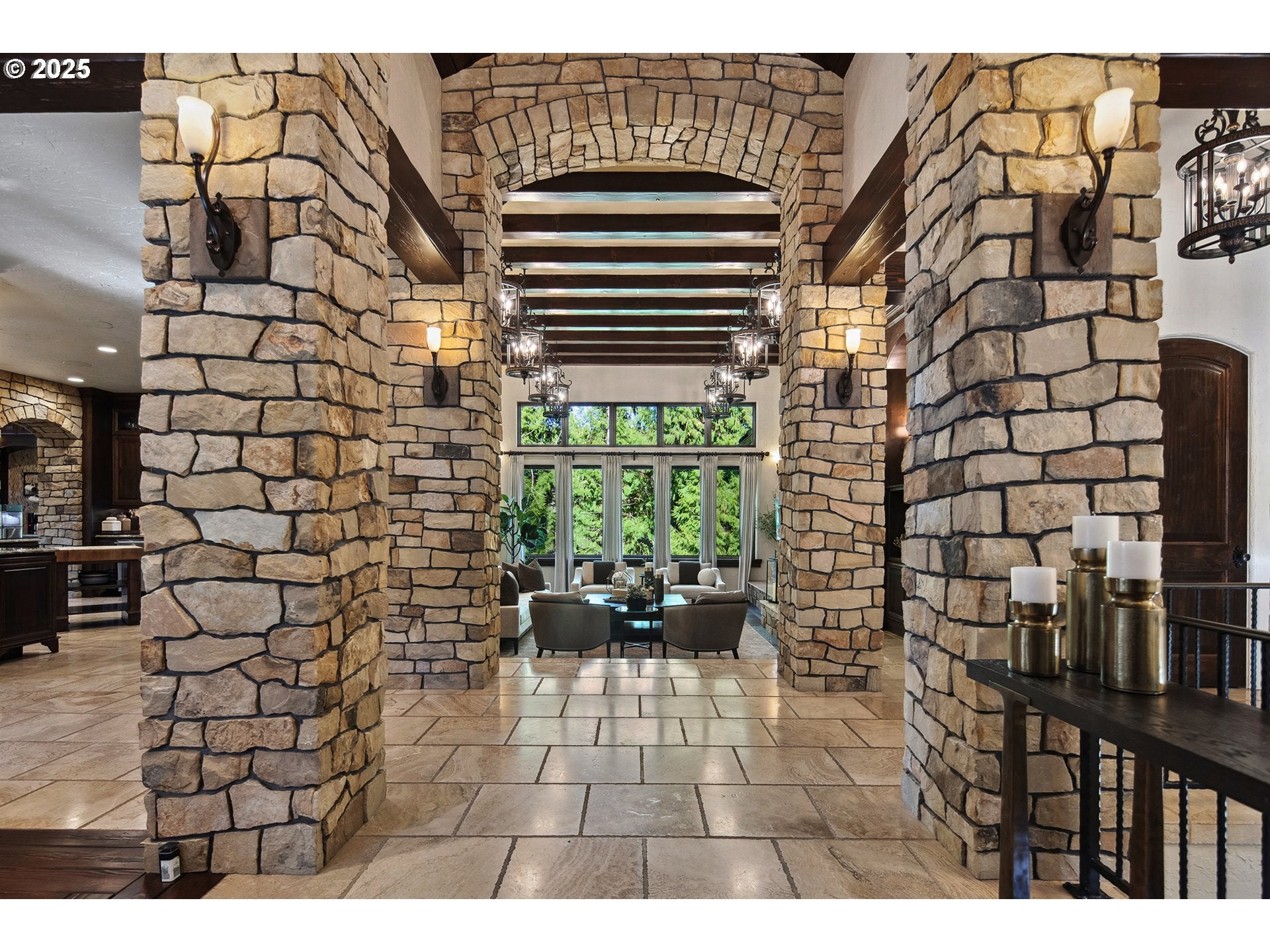Oregon City, Oregon, 97045, United States, ,6 BathroomsBathrooms,Residential,Contingent,1764514