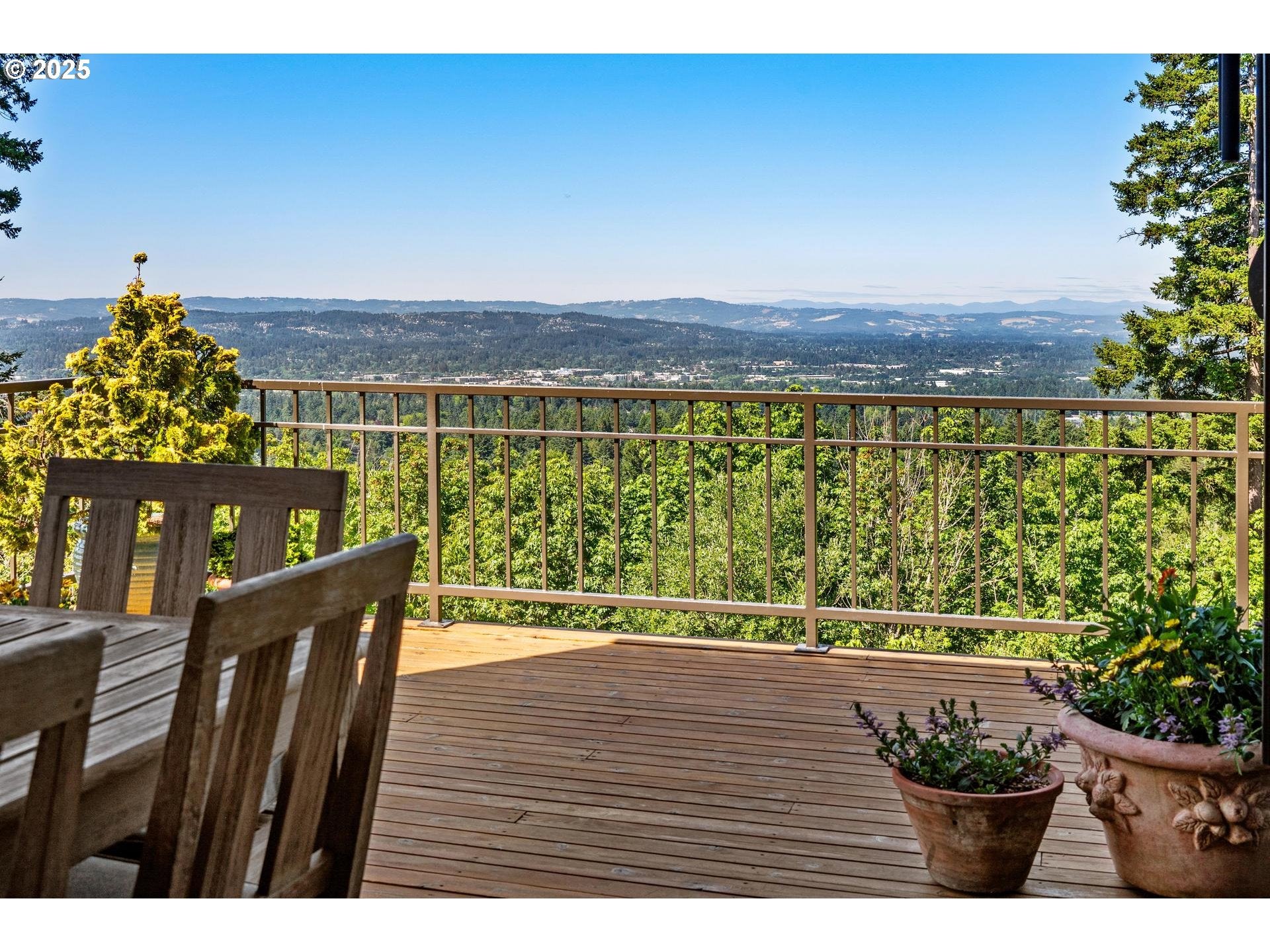 Portland, Oregon, 97225, United States, 4 Bedrooms Bedrooms, ,5 BathroomsBathrooms,Residential,Active,1936425