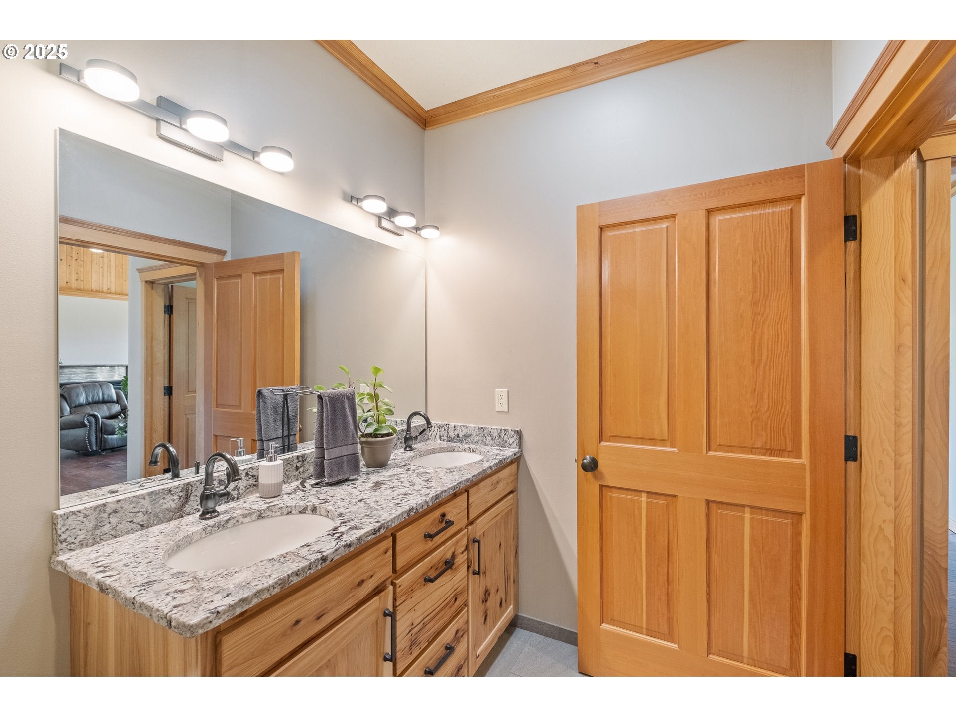 Brownsville, Oregon, 97327, United States, 4 Bedrooms Bedrooms, ,4 BathroomsBathrooms,Residential,Active,1863465