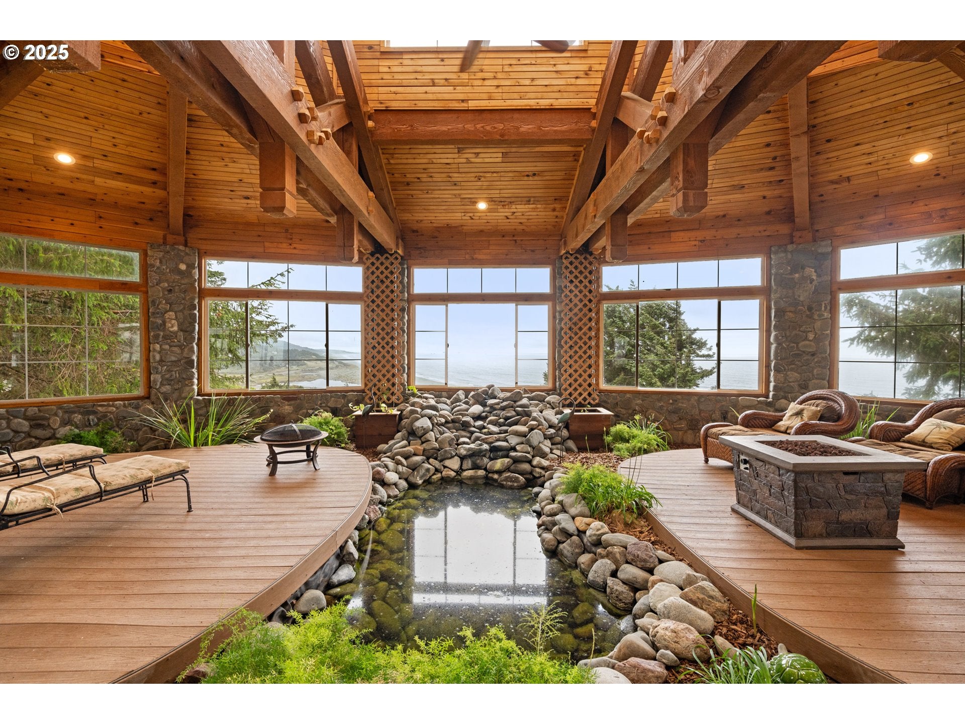 Gold Beach, Oregon, 97444, United States, 4 Bedrooms Bedrooms, ,5 BathroomsBathrooms,Residential,Active,1764520