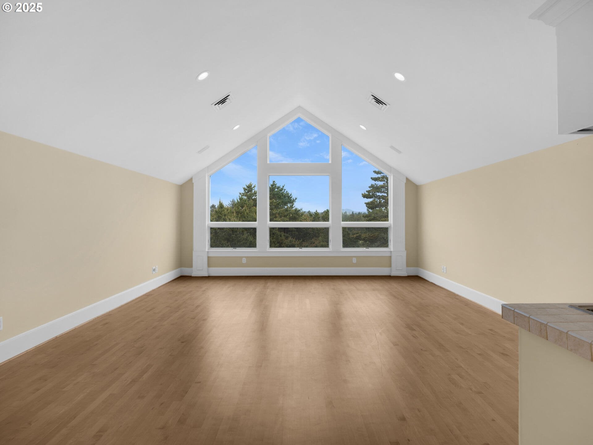 Gearhart, Oregon, 97138, United States, ,4 BathroomsBathrooms,Residential,Active,1824520