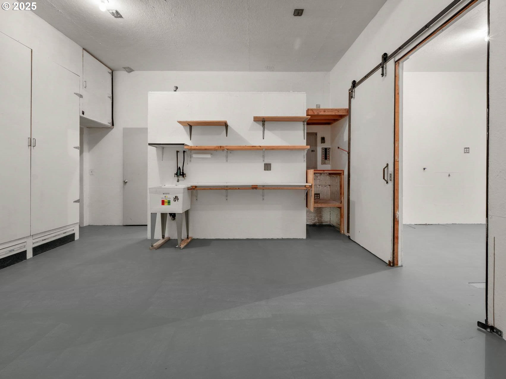 Gaston, Oregon, 97119, United States, 2 Bedrooms Bedrooms, ,3 BathroomsBathrooms,Residential,Active,1860287