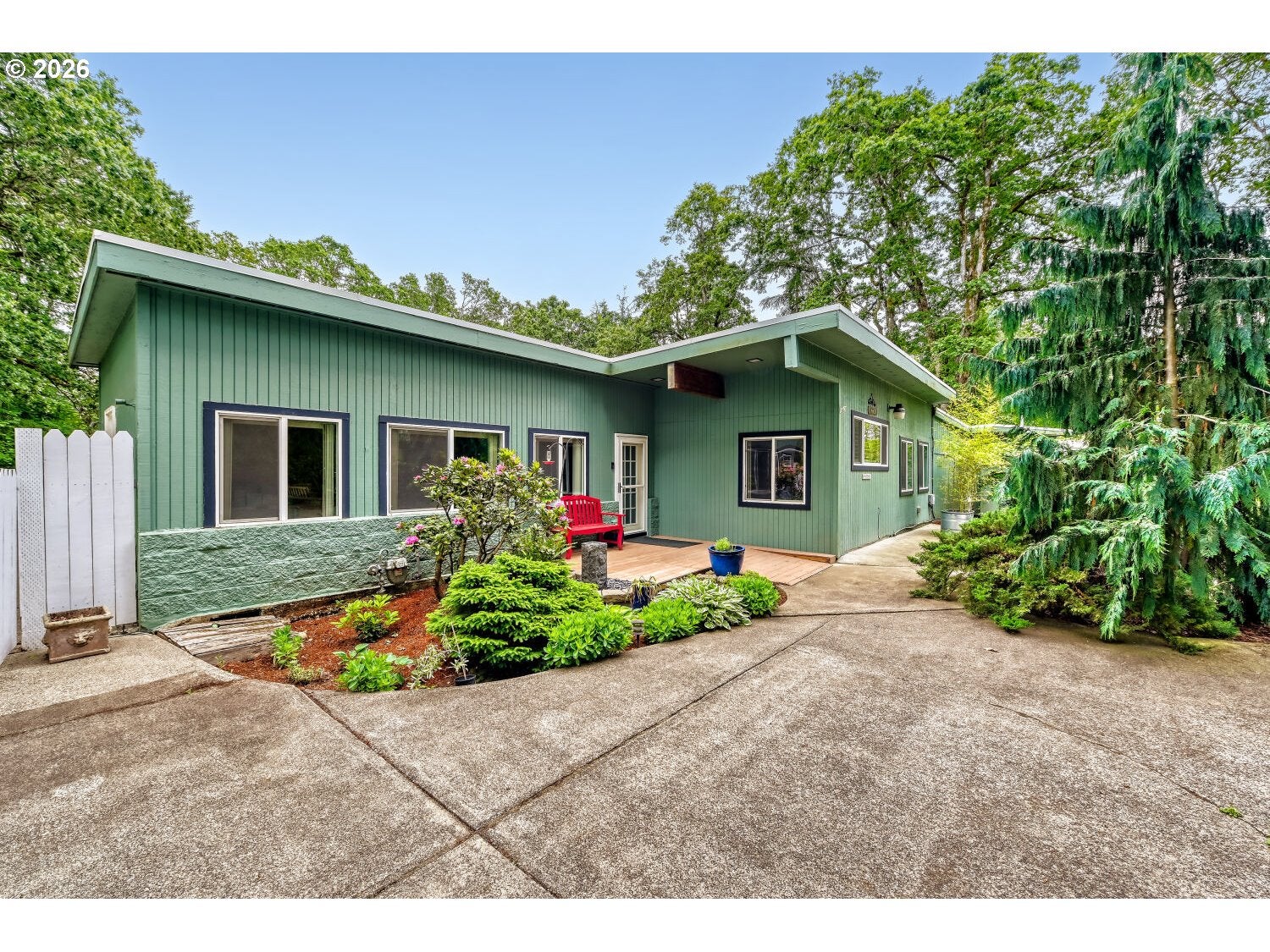 Milwaukie, Oregon, 97267, United States, 5 Bedrooms Bedrooms, ,4 BathroomsBathrooms,Residential,Active,2044550