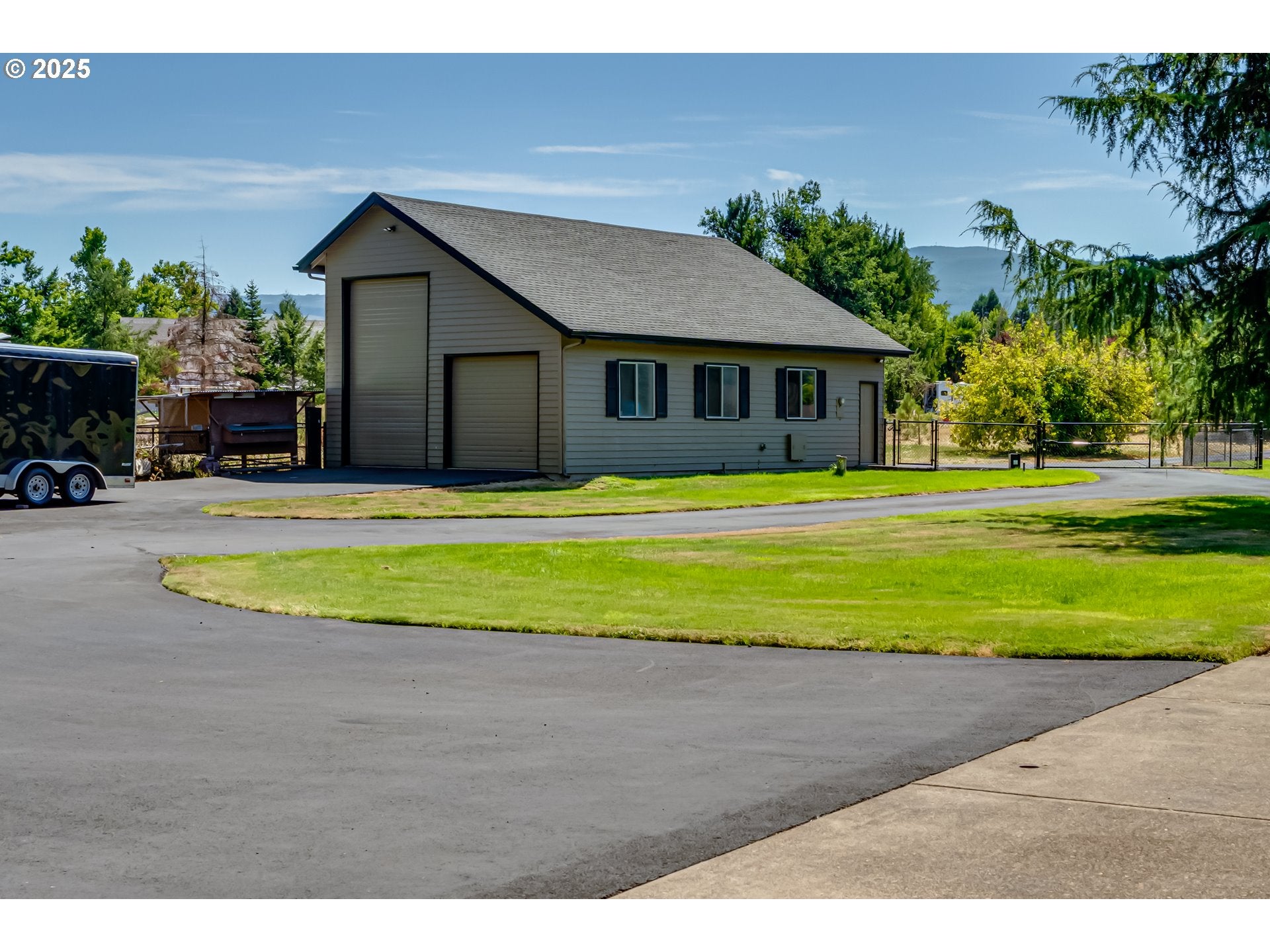 Springfield, Oregon, 97478, United States, 4 Bedrooms Bedrooms, ,3 BathroomsBathrooms,Residential,Active,1904190